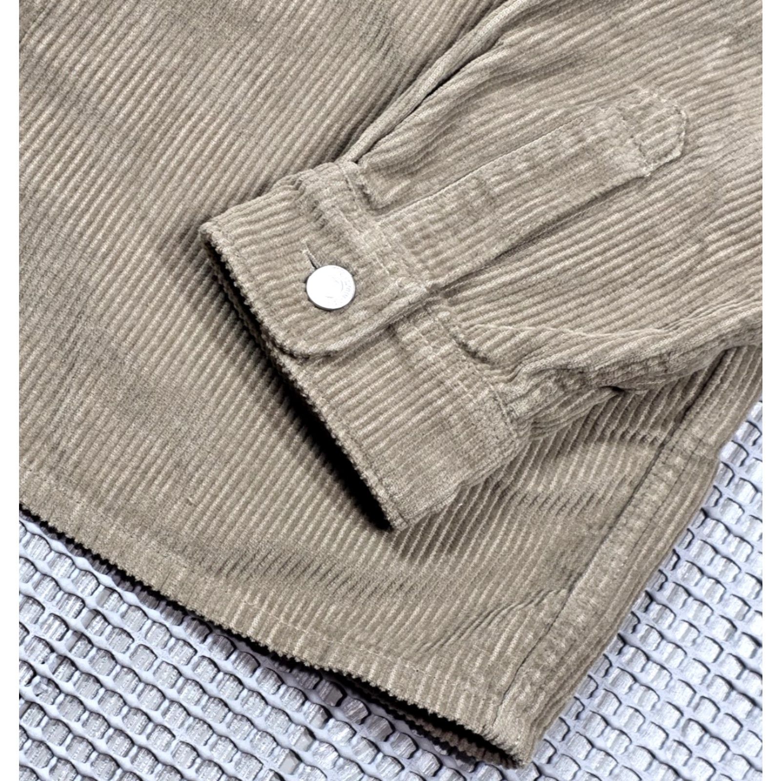 Abercrombie & Fitch Abercrombie & Fitch Jacket Men Corduroy Shacket Brown Work Shirt Gorpcore Shacket Corduroy Shirt Brown Abercrombie & Fitch Men Jacket Size S Size US S / EU 44-46 / 1 - 6 Thumbnail
