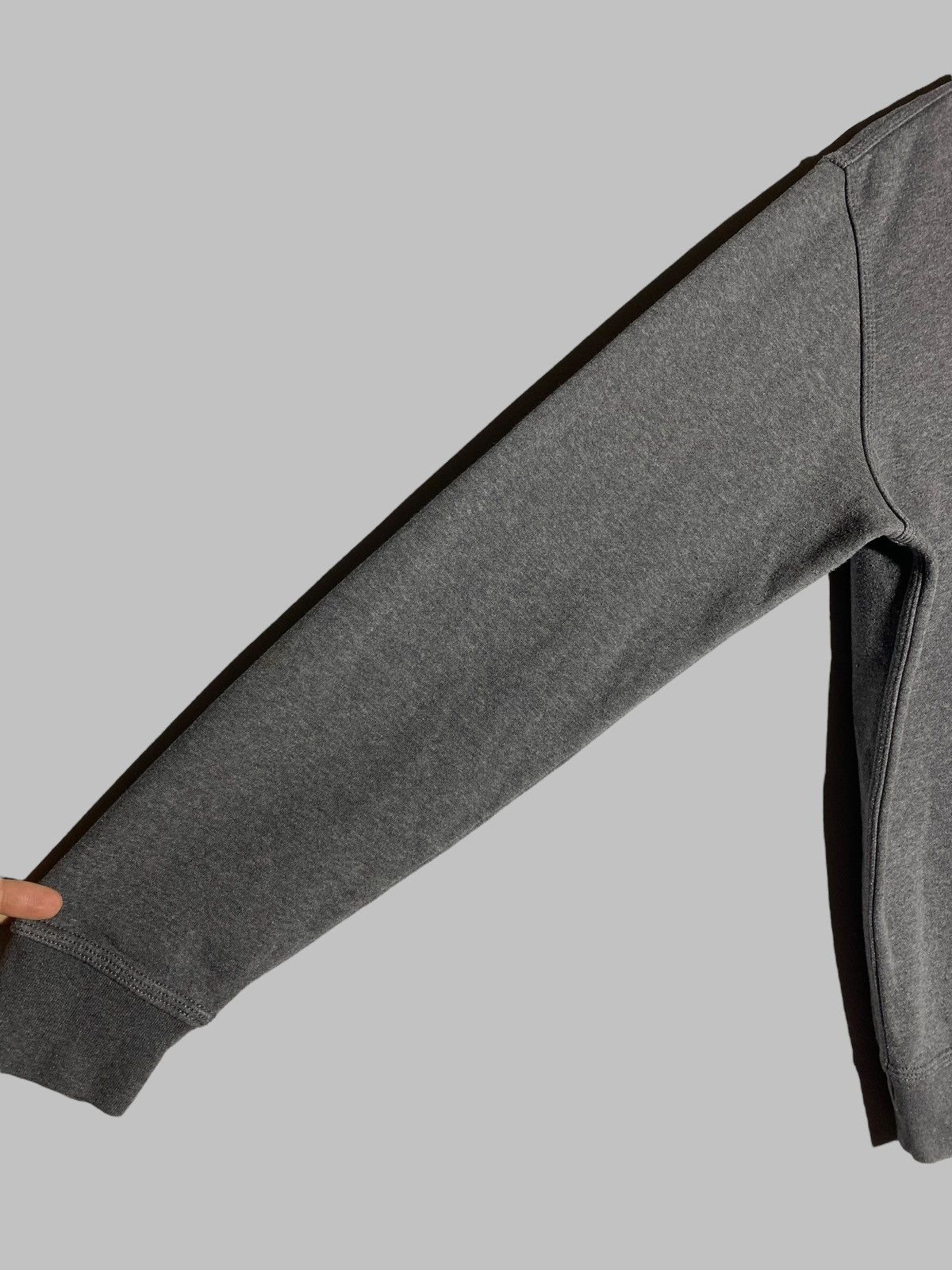 Nike 🔥 NIKE ESSENTIALS EVERYDAY WEAR CREWNECK SWEATSHIRT Size US M / EU 48-50 / 2 - 7 Thumbnail