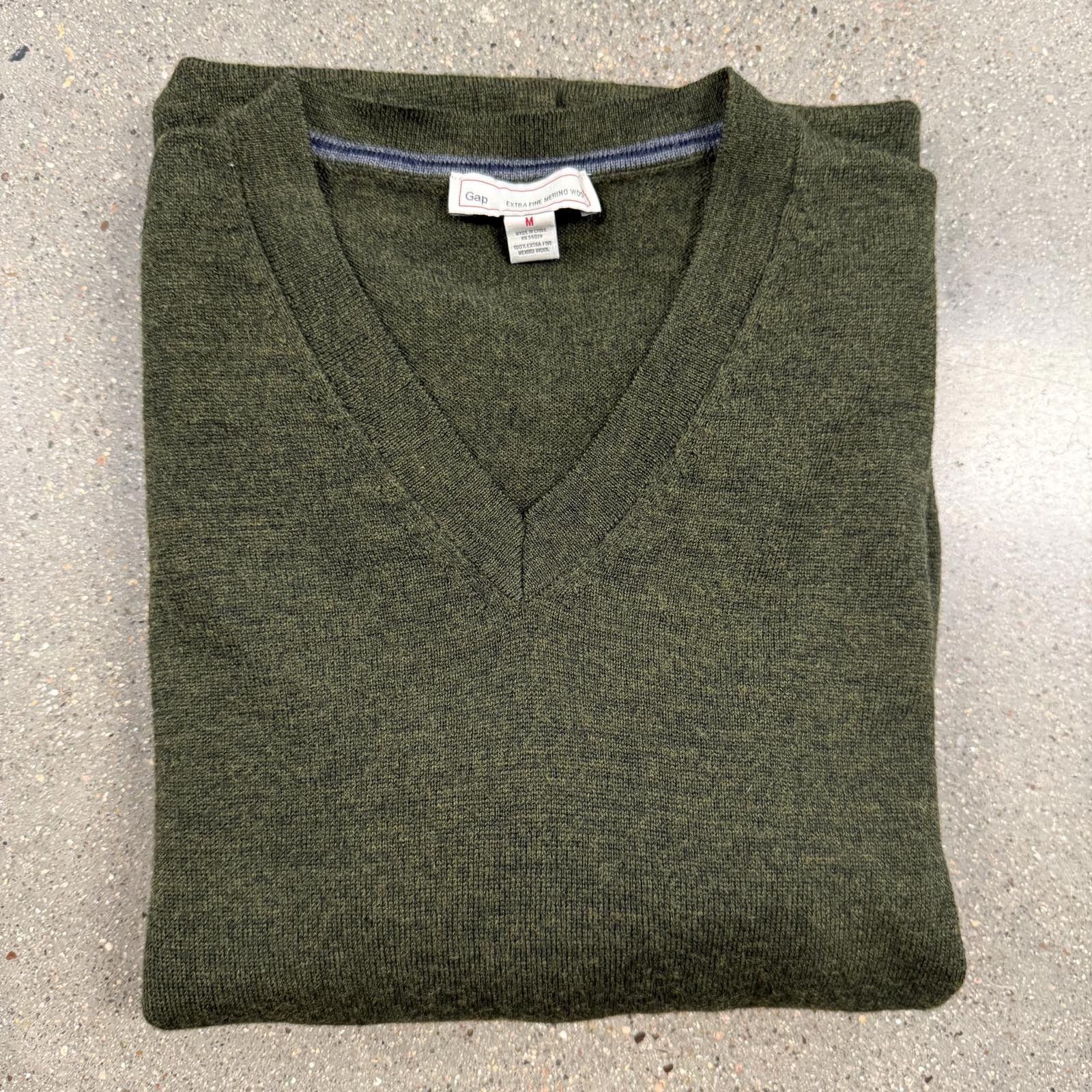 Gap Gap Extra Fine Merino Wool V-Neck Sweater Olive Green - M Size US M / EU 48-50 / 2 - 8 Thumbnail