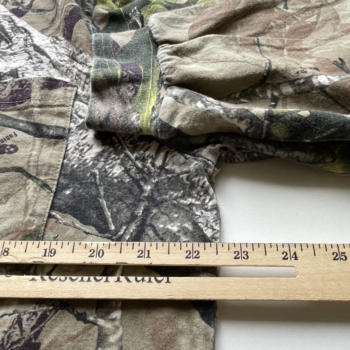 Vintage Vintage 2000s Real Tree Camo Pocket Long Sleeve T Shirt XL Size US XL / EU 56 / 4 - 3 Thumbnail