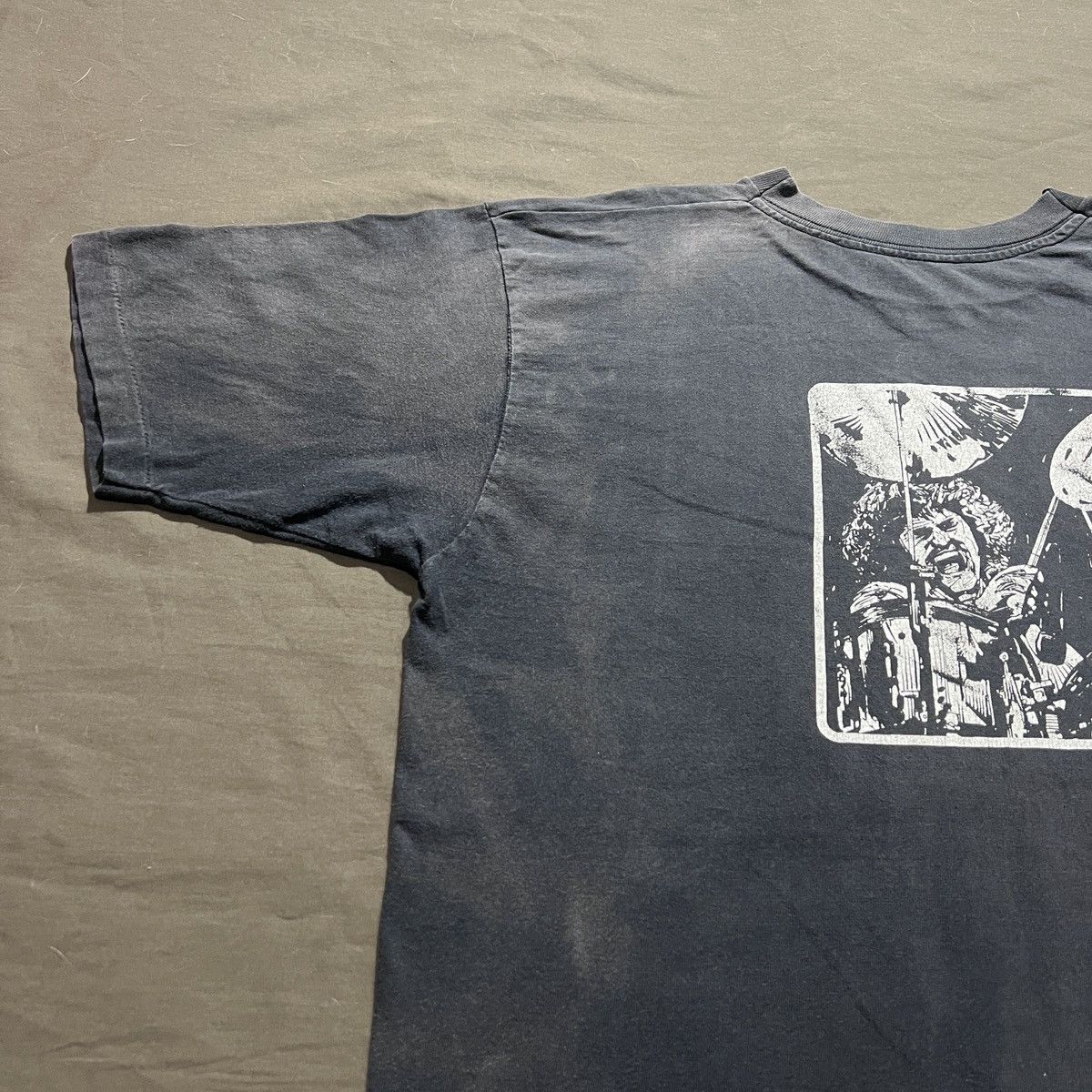 Band Tees Vintage 90s Don Brewer drummer rock Aquarian Faded Thrashed Size US XL / EU 56 / 4 - 3 Thumbnail