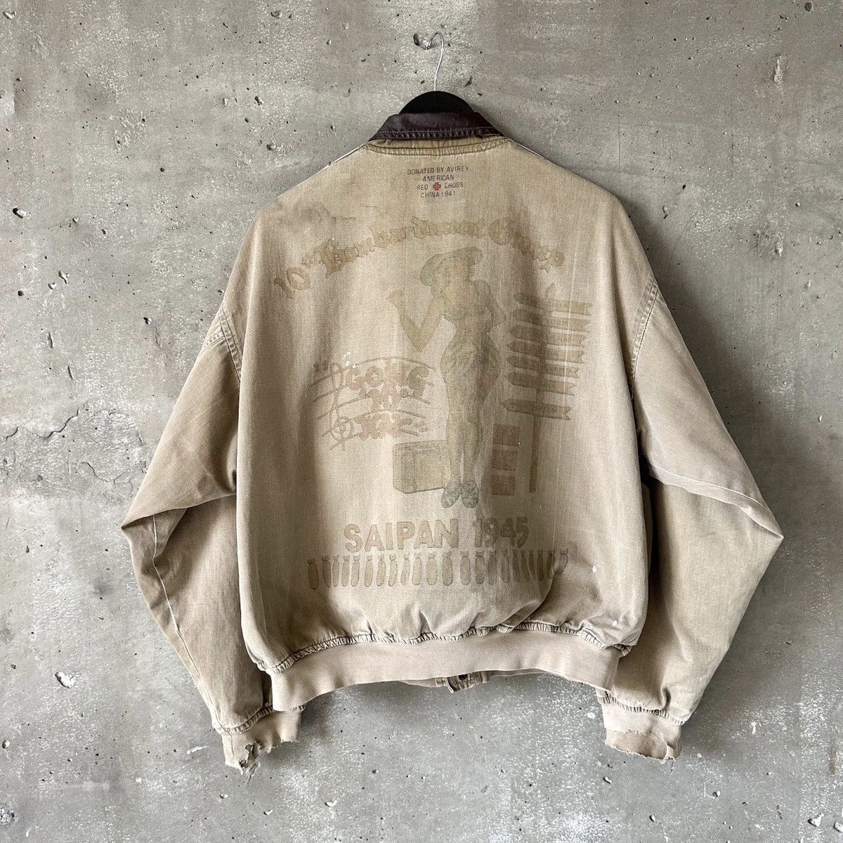 Avirex THRASHED 80s TYPE A-2 Saipan 1945 Pinup Girl Flight Jacket Size US L / EU 52-54 / 3 - 4 Thumbnail