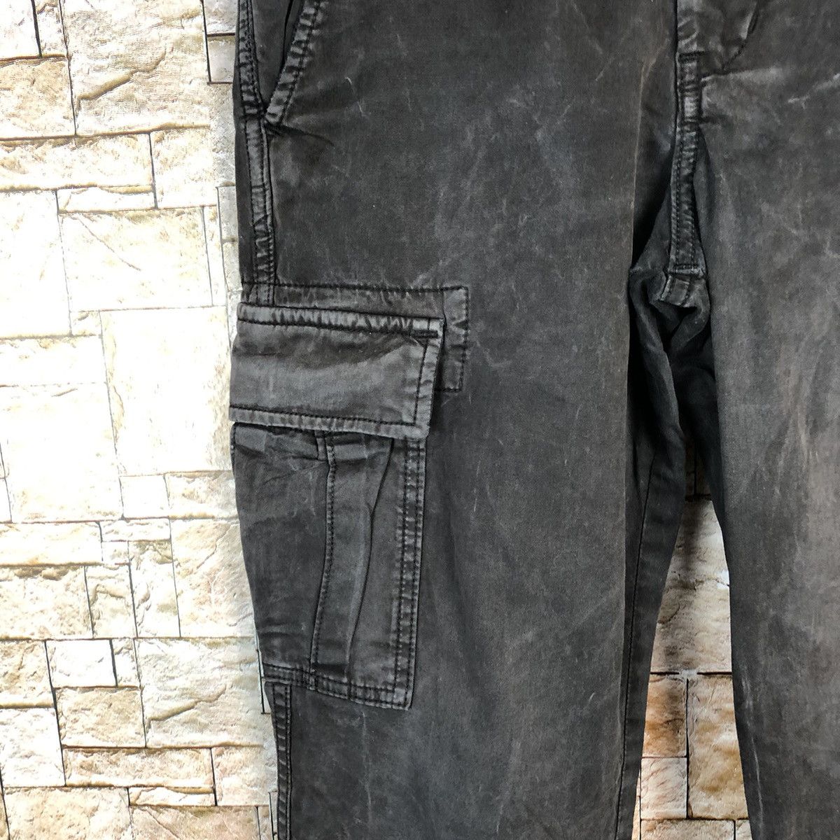 Faded Glory × Japanese Brand Uniqlo Black faded Cargo Multipocket Pants #A746 Size US 28 / EU 44 - 10 Thumbnail