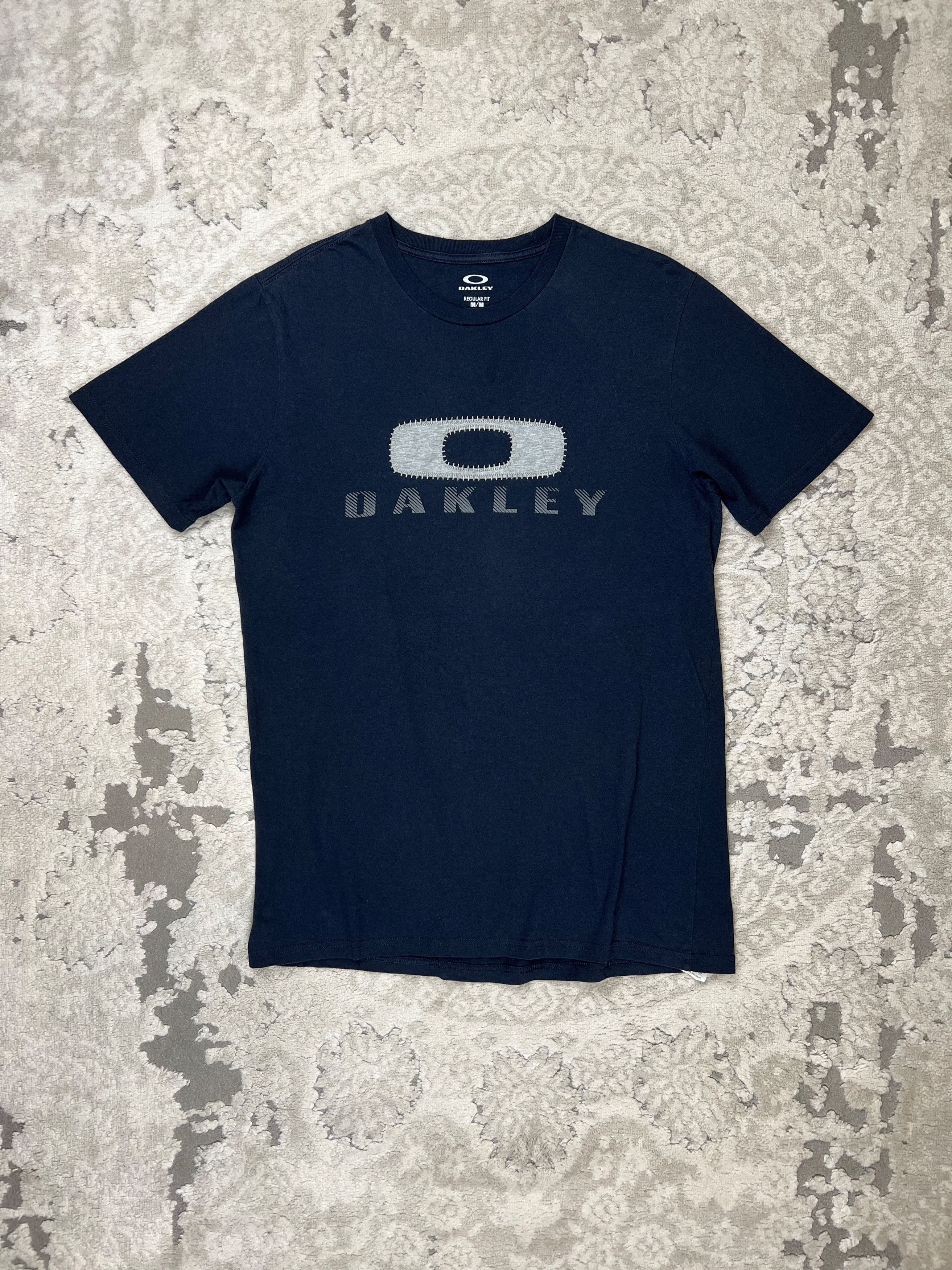 Oakley Oakley T-Shirt Tee Regular Fit Embroidered "O" Logo Navy Size US M / EU 48-50 / 2 - 1 Thumbnail