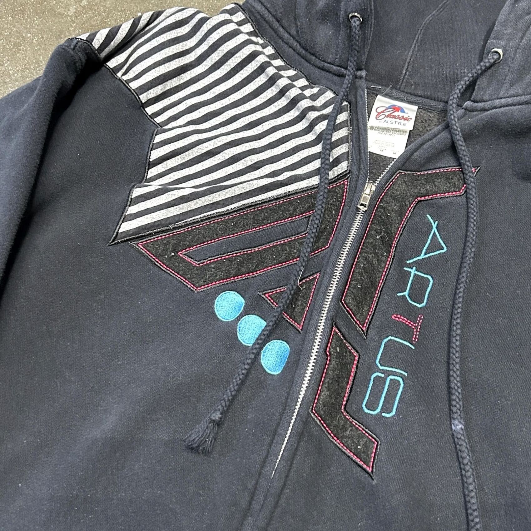 Vintage Artus Hoodie Mens Medium Black Full Zip Sweatshirt Alstyle Graphic Size US M / EU 48-50 / 2 - 2 Thumbnail