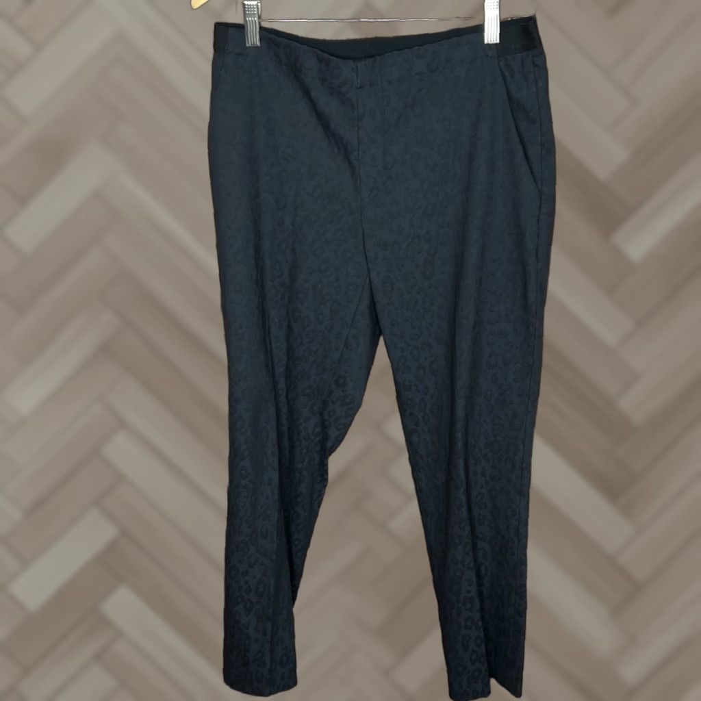 Uniqlo Uniqlo Leggings Woman M Black Cheetah Animal Print Button Jegging Stretch Casual Pants Regular Size M Size 32" / US 10 / IT 46 - 1 Thumbnail