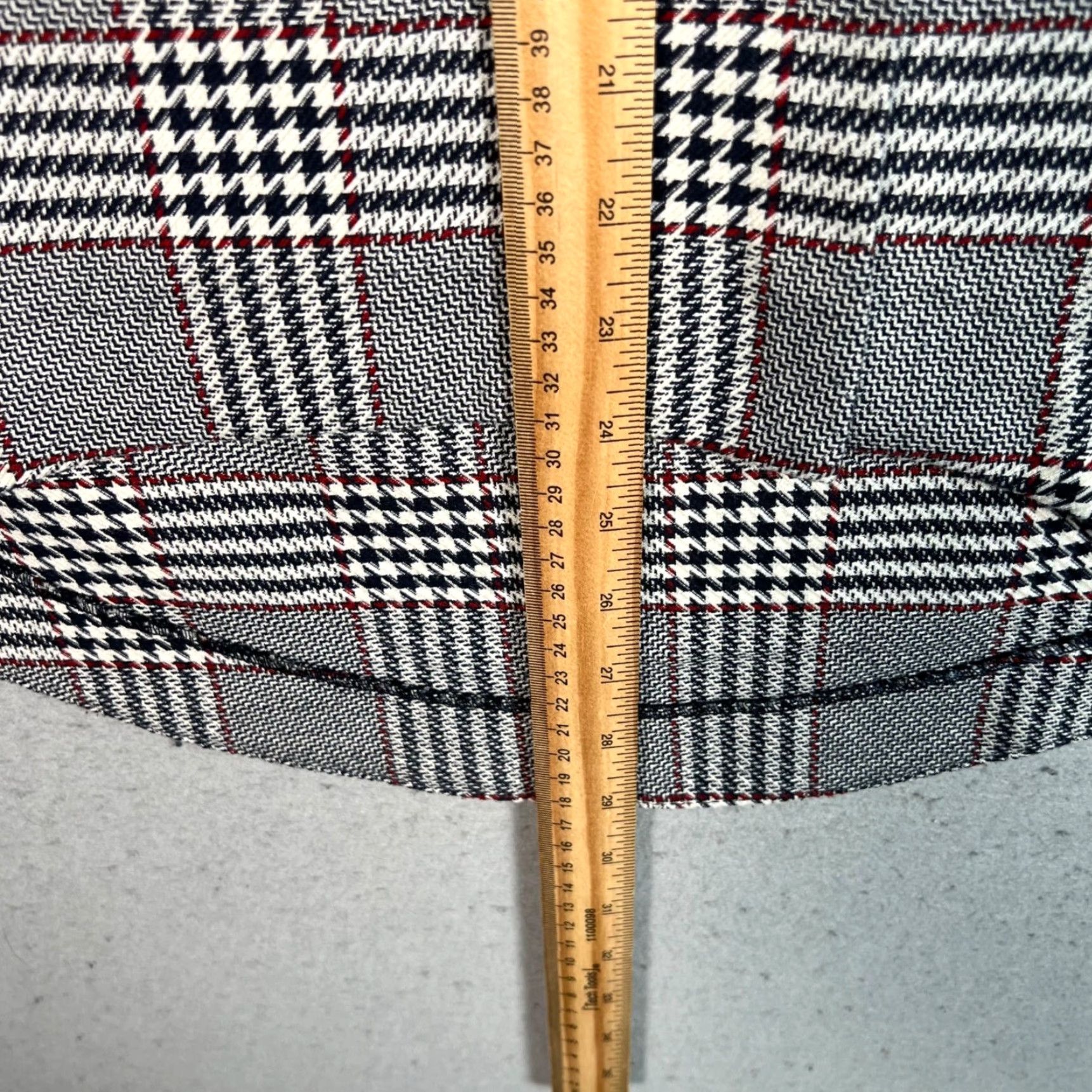Zara Zara Woman Plaid Pencil Skirt XS Gray Red Houndstooth Check High Waist Stretch Midi Skirt Women XS Gray Valentino? Size 26" / US 2 / IT 38 - 7 Thumbnail