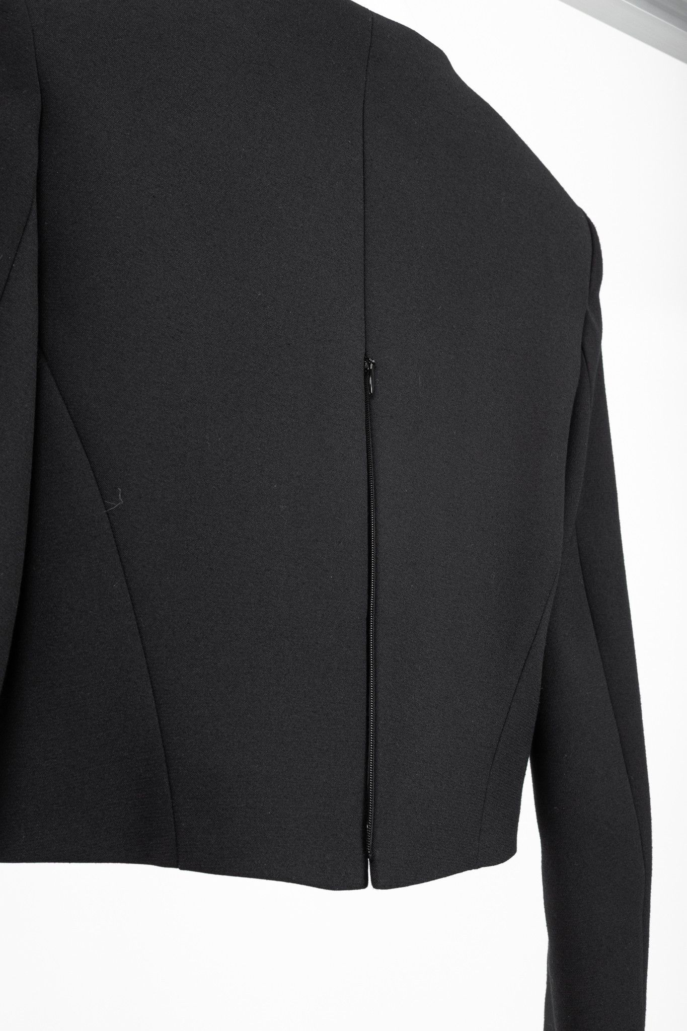 Barbara Bui Barbara Bui AW/15 Runway Black Cropped Zip Jacket Size XS / US 0-2 / IT 36-38 - 8 Thumbnail