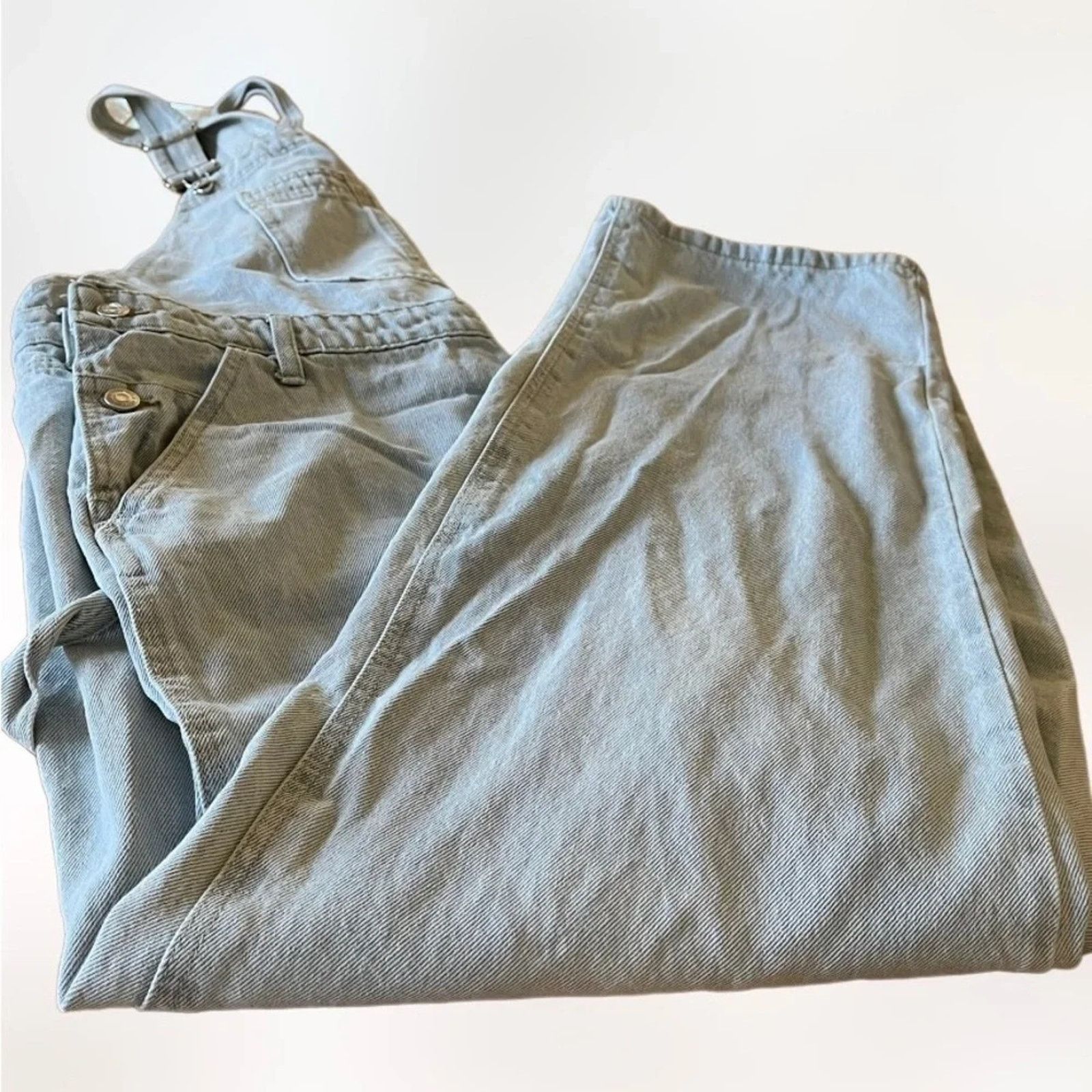 The Unbranded Brand Wild Fable light blue denim overalls in very good condition. Size 40" / US 18 - 1 Thumbnail