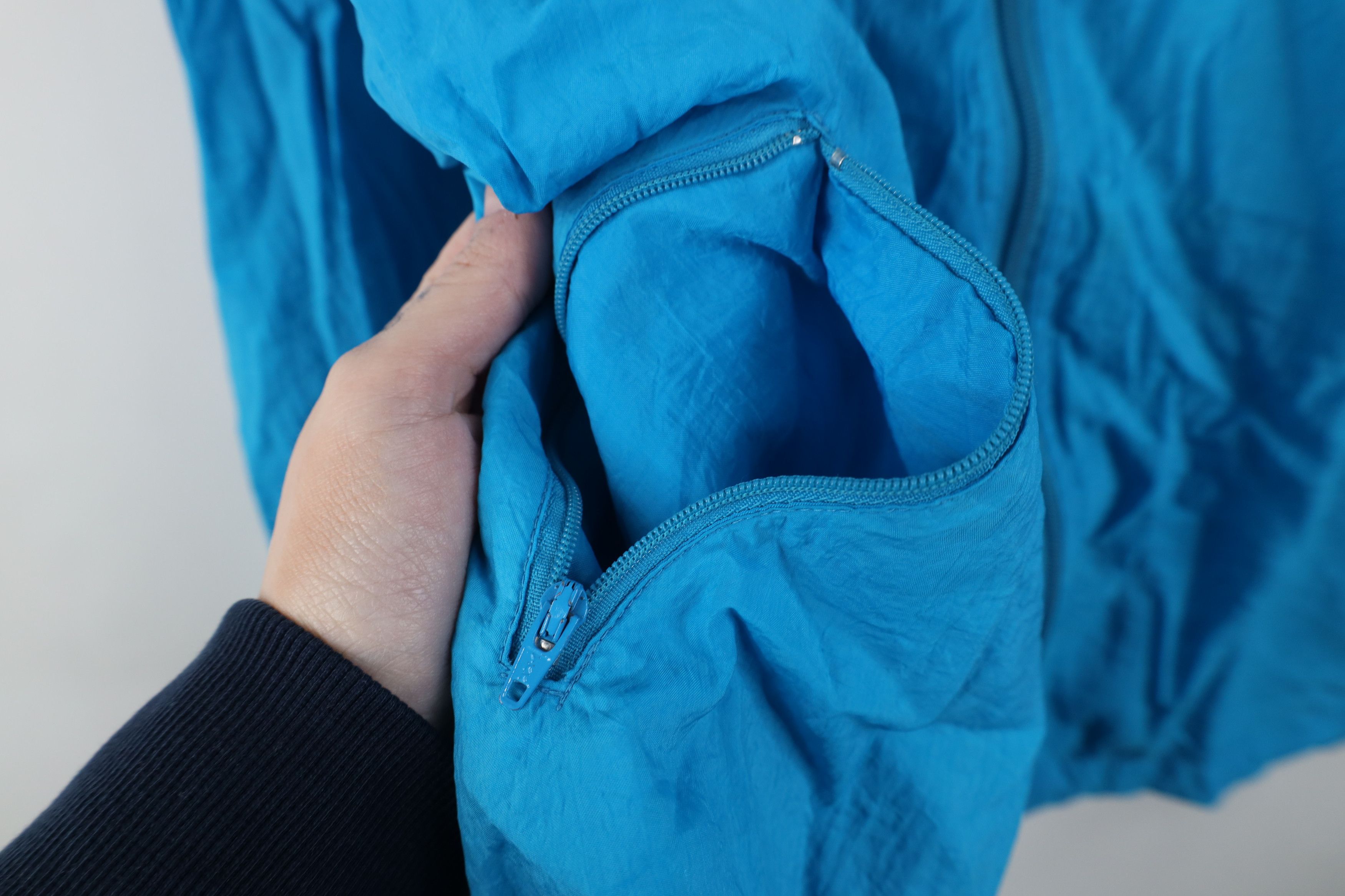 Reebok Vintage 90s Reebok Spell Out Hooded Windbreaker Jacket Size L / US 10 / IT 46 - 8 Thumbnail