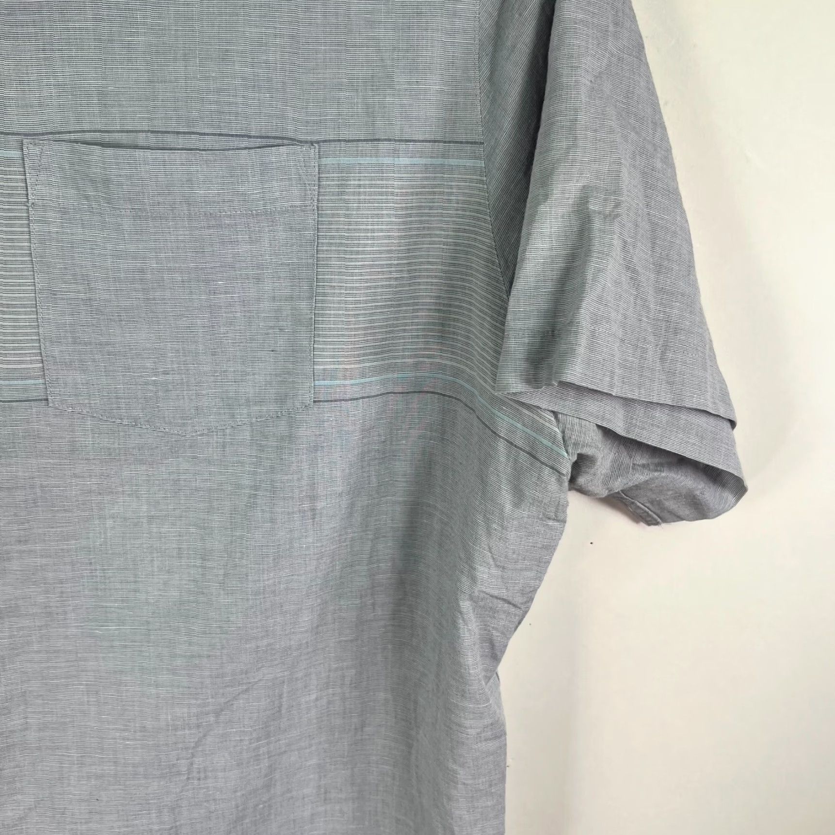 TravisMathew Travis Mathew Shirt Textured Pocketed Button-Up Short Sleeve Mens XXL Gray Size US XXL / EU 58 / 5 - 2 Thumbnail