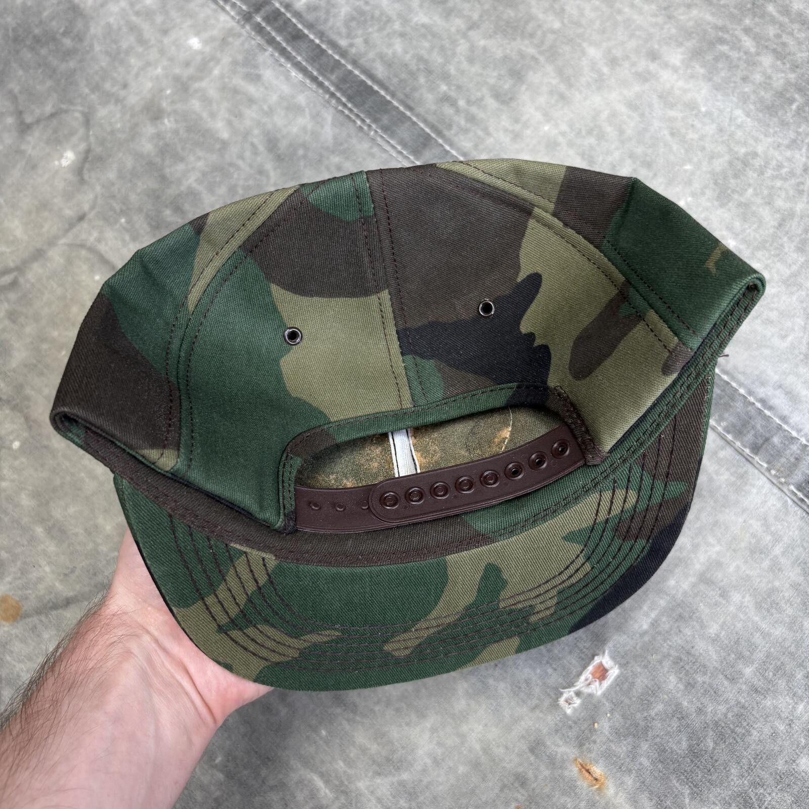 Vintage Vintage Deadstock Camo SFA Farmer’s Association Trucker Hat Size ONE SIZE - 2 Thumbnail