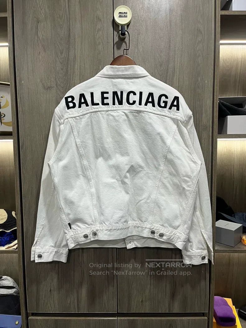 Balenciaga Balenciaga White large logo denim jacket Size US S / EU 44-46 / 1 - 9 Thumbnail