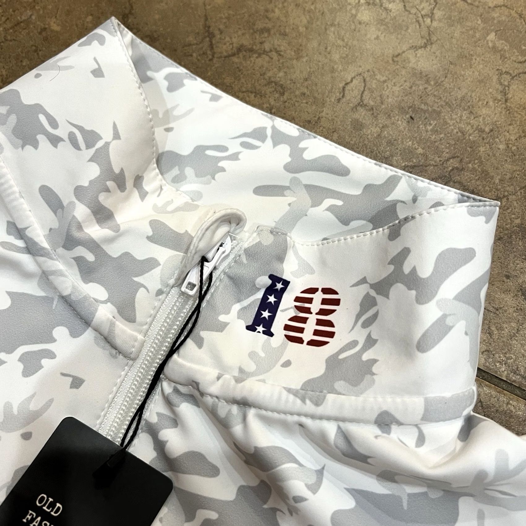 Vintage Old Fashioned Golf Shirt Camouflage Quarter Zip 1/4 White Gray Camo Pattern L Mens Size US L / EU 52-54 / 3 - 4 Thumbnail