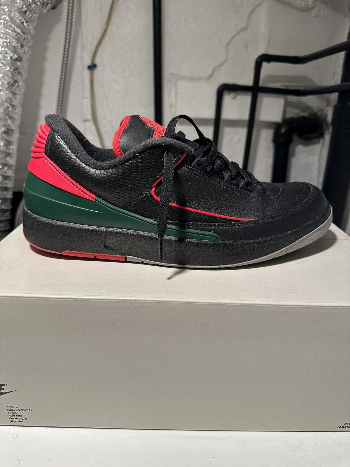 Jordan Brand Air Jordan 2 low ‘Christmas’ Size US 11.5 / EU 44-45 - 2 Thumbnail