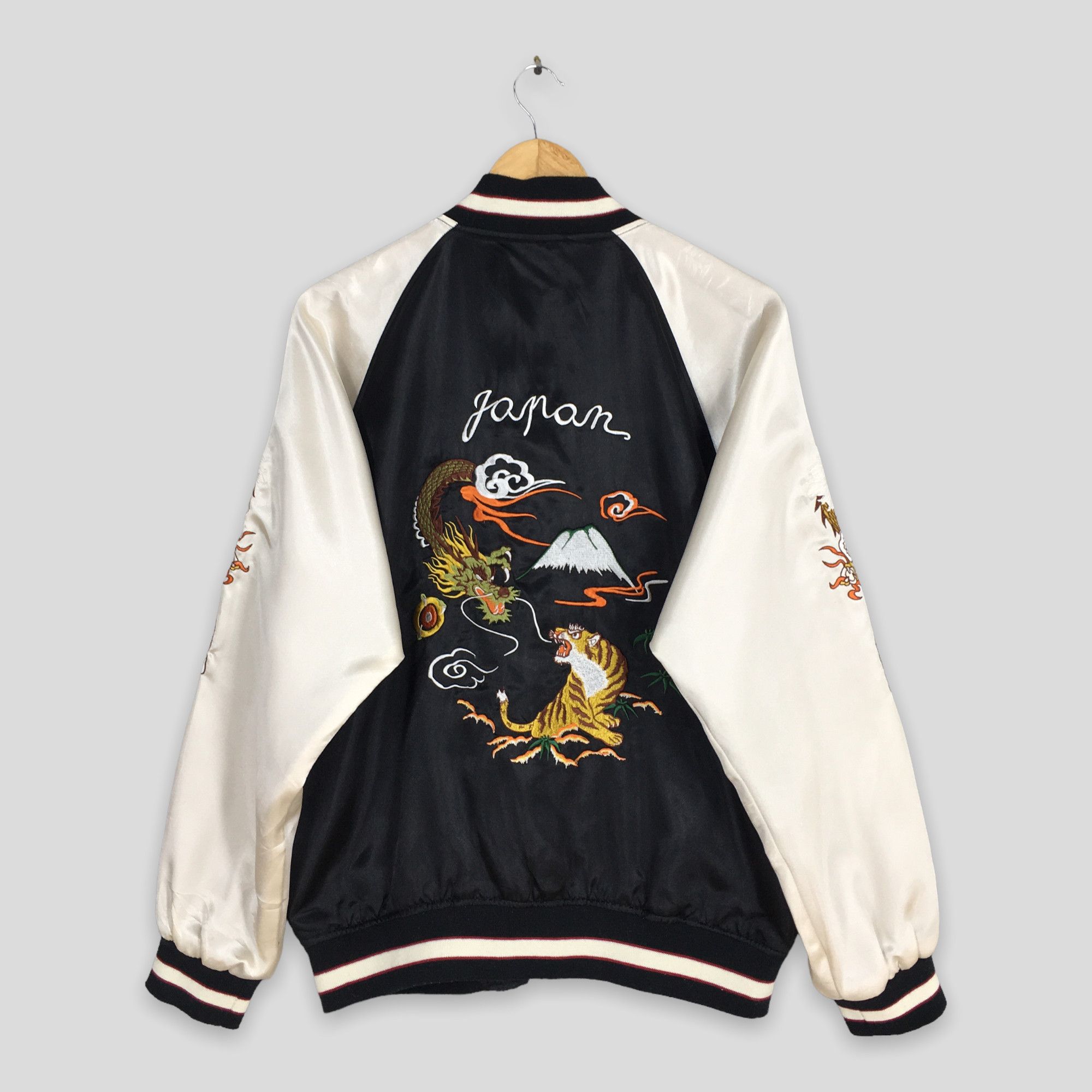 image of Kimono Japan Dragon x Sukajan Souvenir Jacket Sukajan Dragon Tiger Black Souvenir Jacket Large