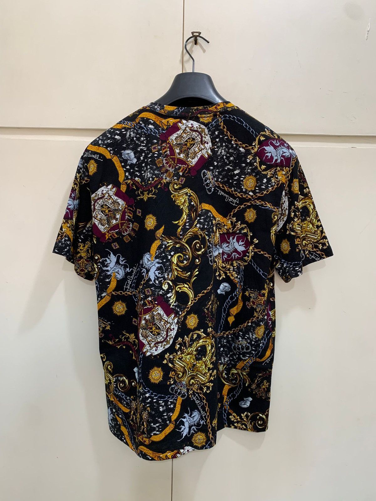 Just Cavalli Jersey Print T-shirt Iconic Shields Just Cavalli size S, new Size US S / EU 44-46 / 1 - 13 Thumbnail