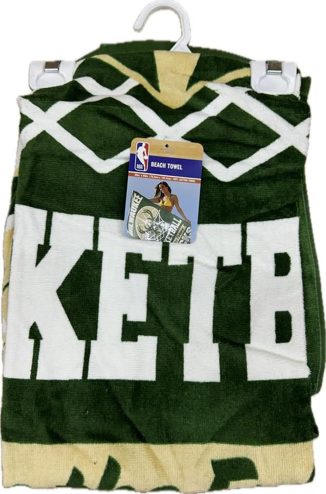 Designer Milwaukee Bucks Beach Towel Size ONE SIZE - 1 Thumbnail