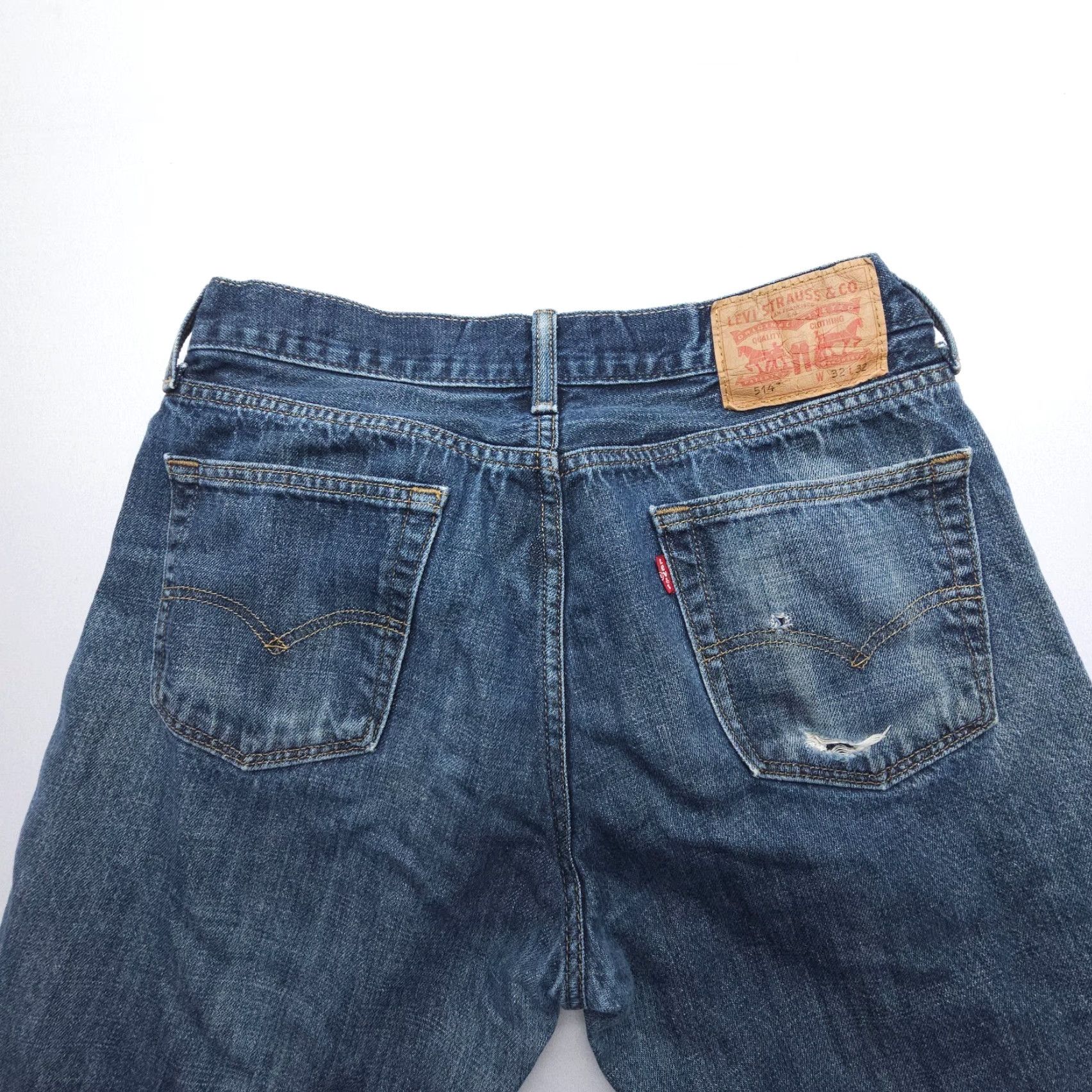 Levi's VINTAGE Levi's 514 Slim Straight Jeans Mens 32 x 32 Dark Blue Distressed 100% Cotton (Regular Size) Mens Size US 32 / EU 48 - 3 Thumbnail