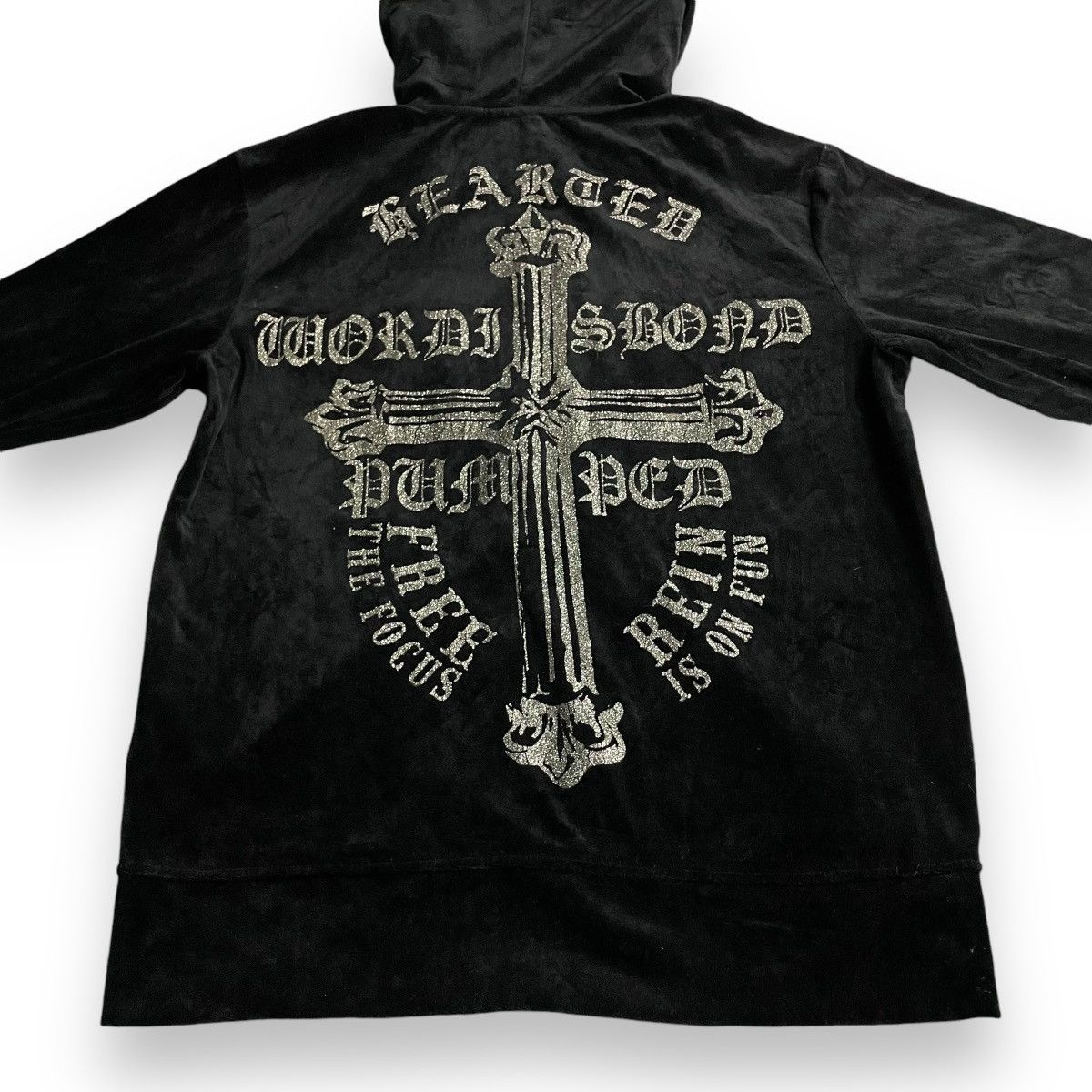 If Six Was Nine CLASH GLITTER CROSS WORDING PUNK GOTHIC VELVET SWEATER Size US L / EU 52-54 / 3 - 6 Thumbnail