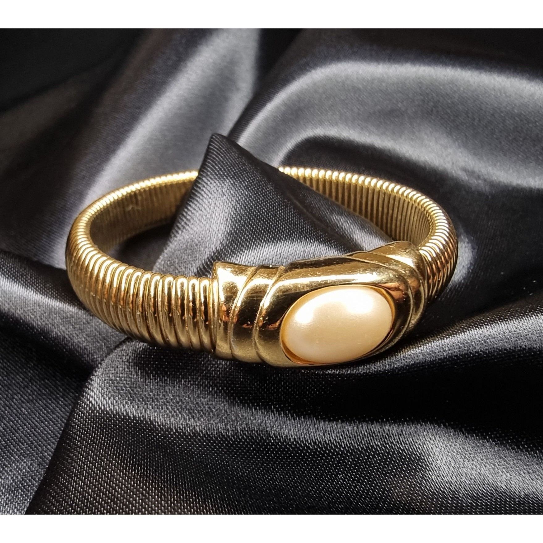 Vintage Rare Find Vintage 1980s Napier Gold Coil Bracelet with Faux Size ONE SIZE - 1 Thumbnail