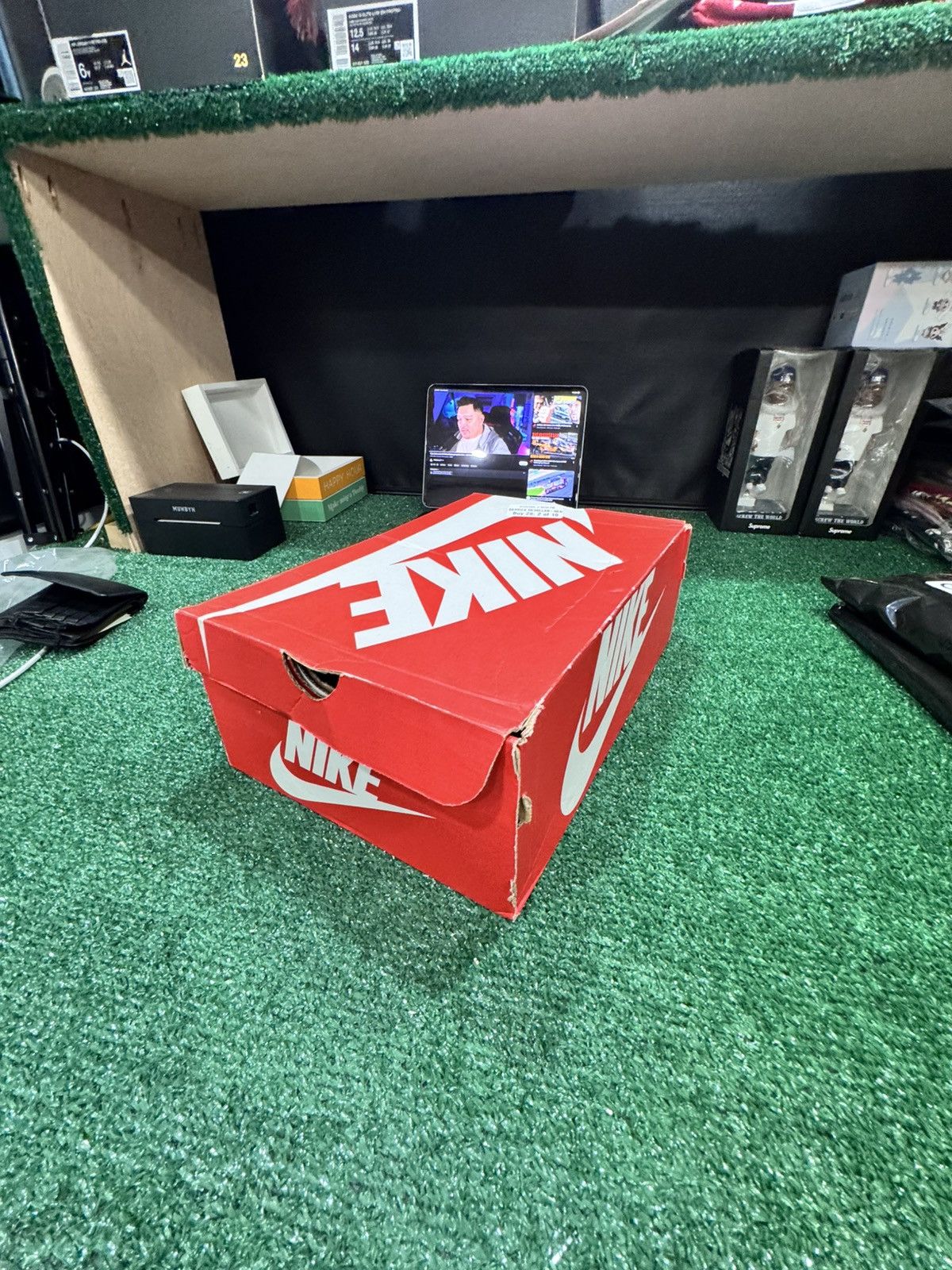 Nike Nike dunk low knicks VNDS size 12.5 Size US 12.5 / EU 45-46 - 10 Thumbnail