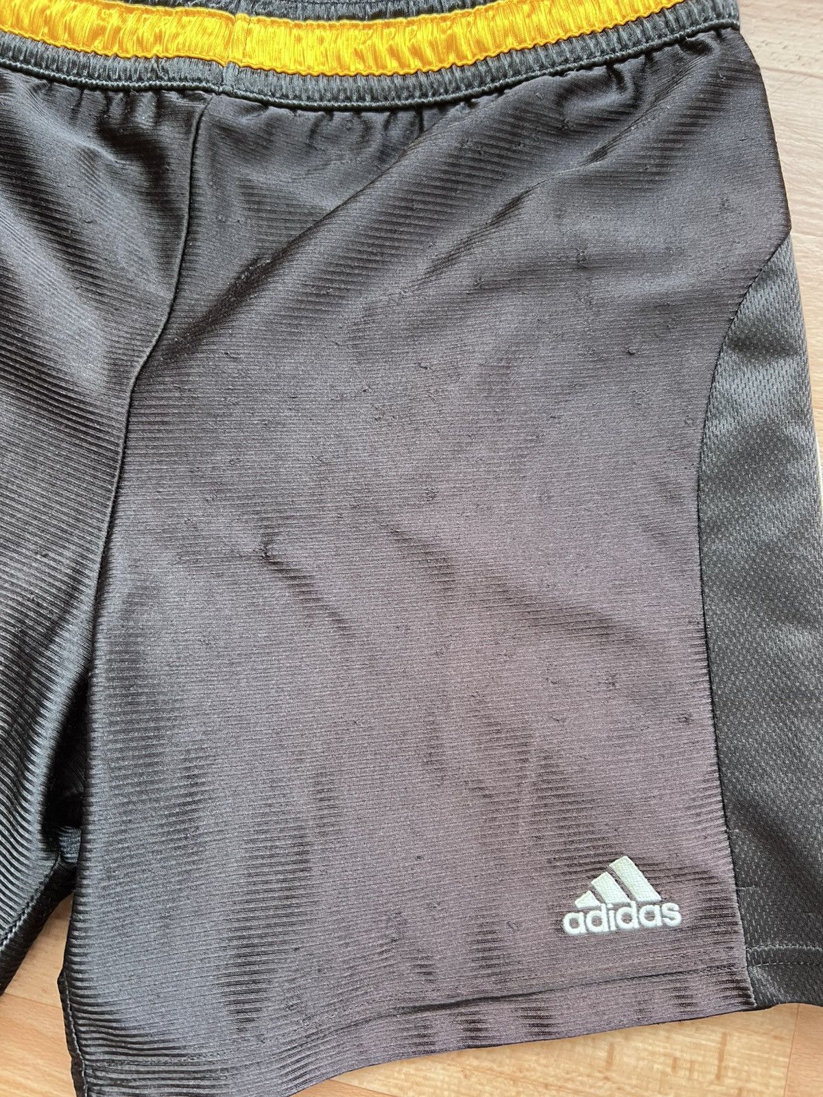 Adidas Adidas Real Madrid Soccer Shorts Men’s Black Size L Size US L / EU 52-54 / 3 - 6 Thumbnail