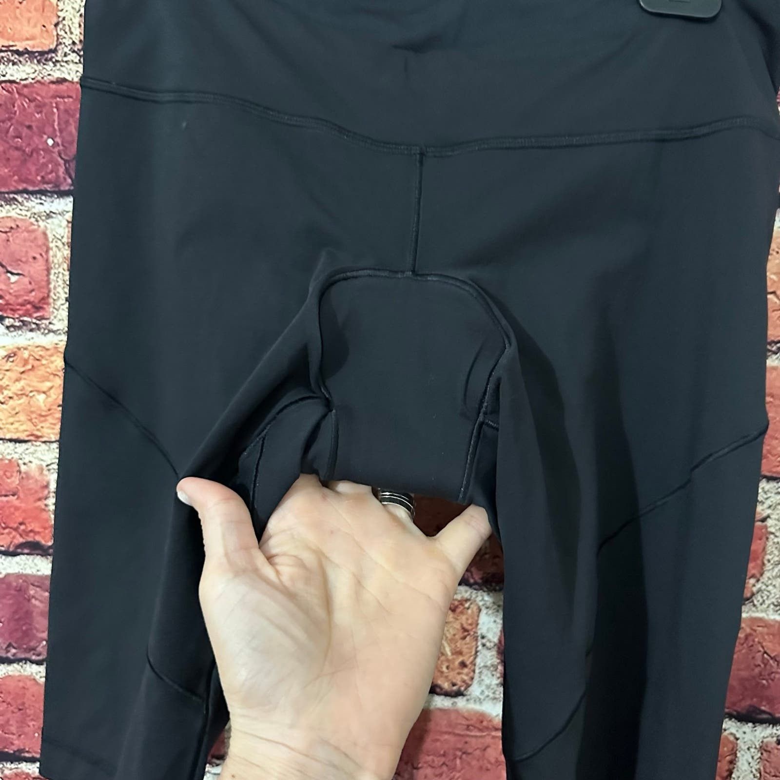 Lululemon Lululemon cycling biker shorts with padding Size 32" / US 10 / IT 46 - 3 Thumbnail