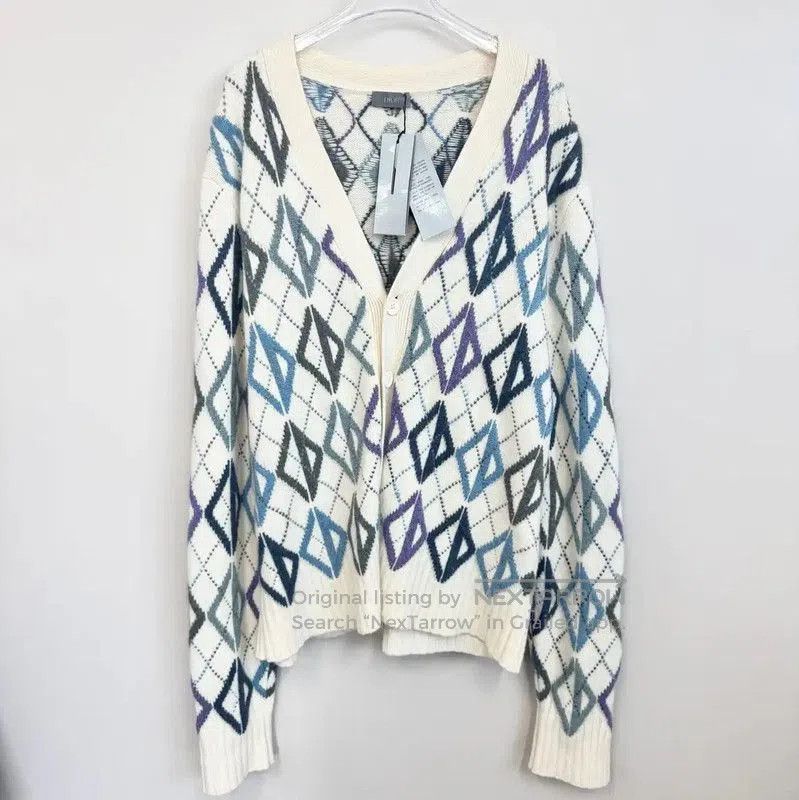 Burberry Burberry Women's White Cardigan with Pattern. Size L / US 10 / IT 46 - 1 Thumbnail