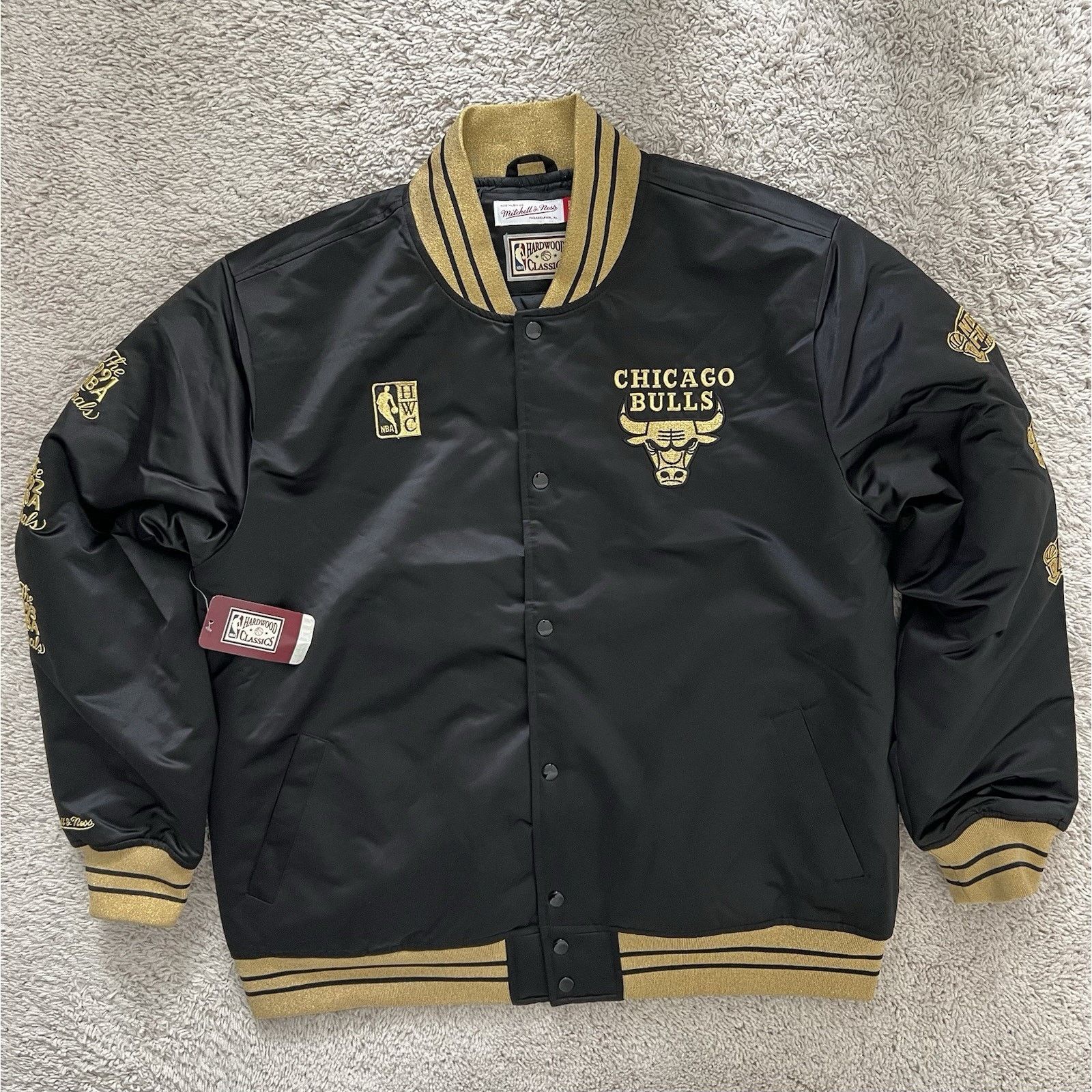 Mitchell & Ness Mitchell Ness Authentic Chicago Bulls MVP Champions Jacket Size US XXL / EU 58 / 5 - 9 Thumbnail
