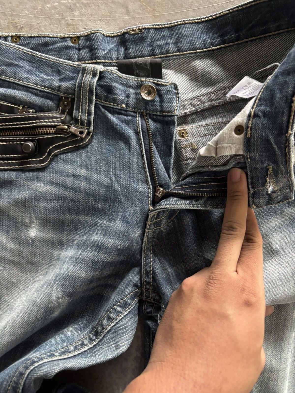 Hysteric Glamour × semanticdesign SICK FLARE DISTRESSED SEMANTIC DESIGN WASHED LEATHER POCKET Size US 29 - 4 Thumbnail