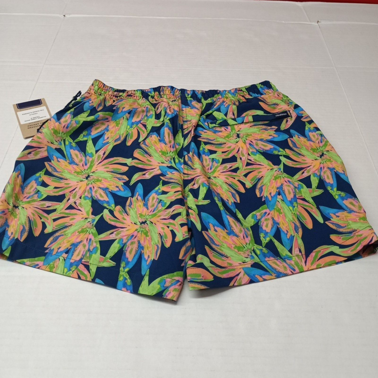 Chubbies Chubbies Men's The Ocean Flowers Swim Trunks Size M 5.5 Ins Size US 28 / EU 44 - 8 Thumbnail