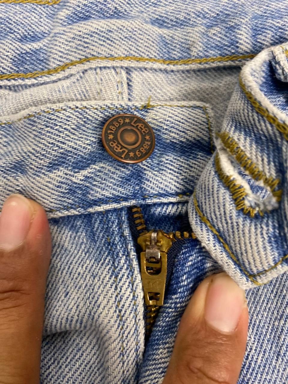 Lee vintage lee lightwash distressed denim nice design Size US 32 / EU 48 - 9 Thumbnail