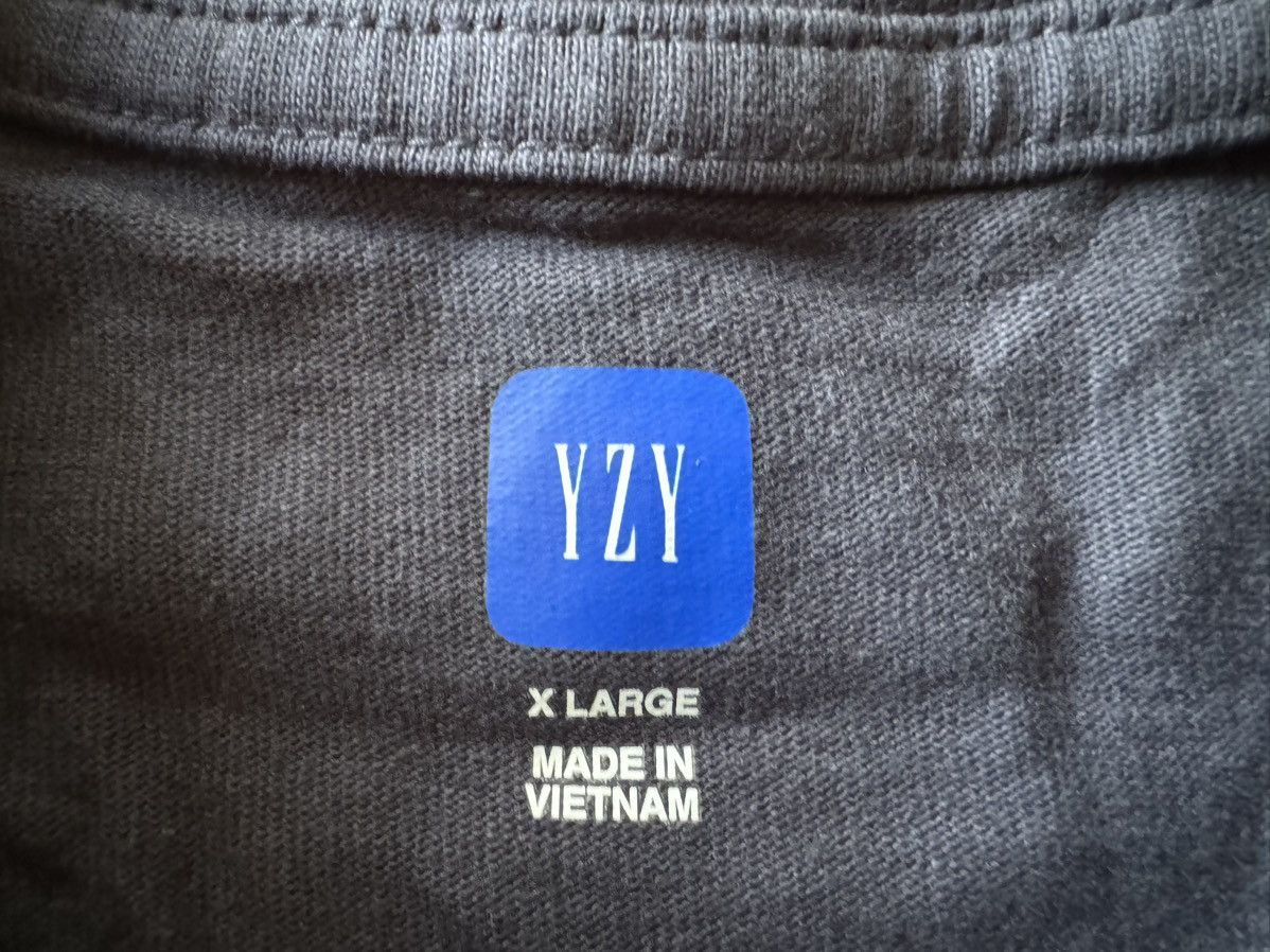 Gap XL Gap Yeezy Long Sleeve T-Shirt Navy Blue Kanye West Tee Size US XL / EU 56 / 4 - 2 Thumbnail
