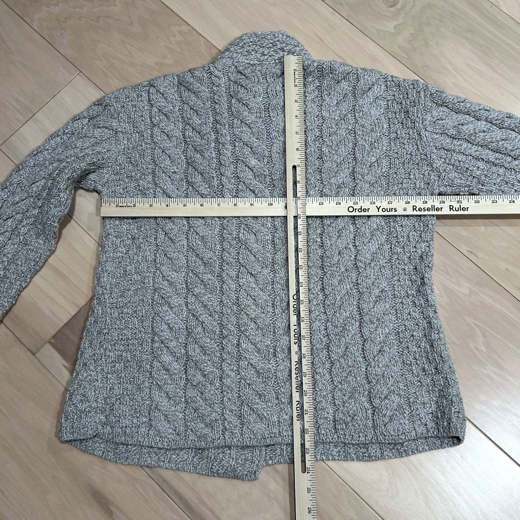 Vintage VINTAGE Aran Woolen Mills Cardigan Gray Women’s Small Size S / US 4 / IT 40 - 4 Thumbnail