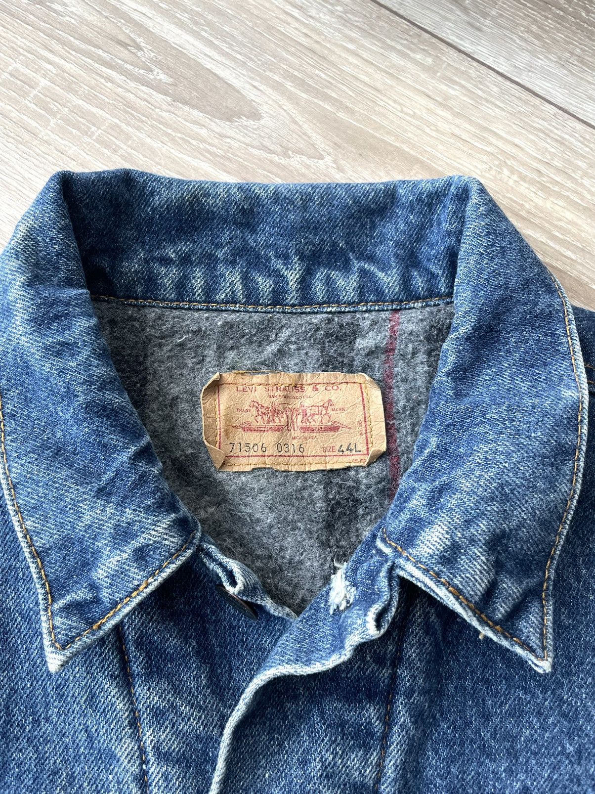 Levi's Vintage 90s Levis Made In USA Lined Denim Trucker Jacket 44L Size US M / EU 48-50 / 2 - 4 Thumbnail