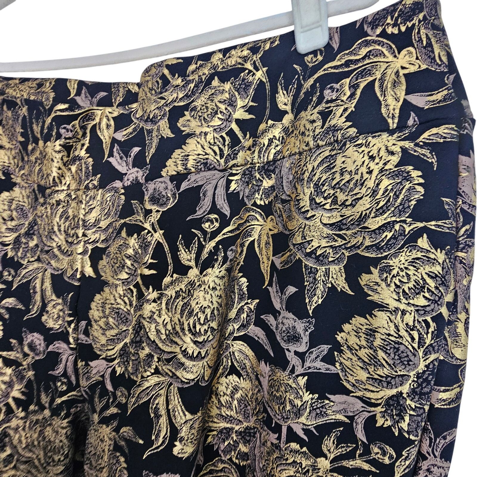 Soft Surroundings Soft Surroundings Moonstruck Gold Metallic Floral Pants Size 42" / US 20 - 5 Thumbnail
