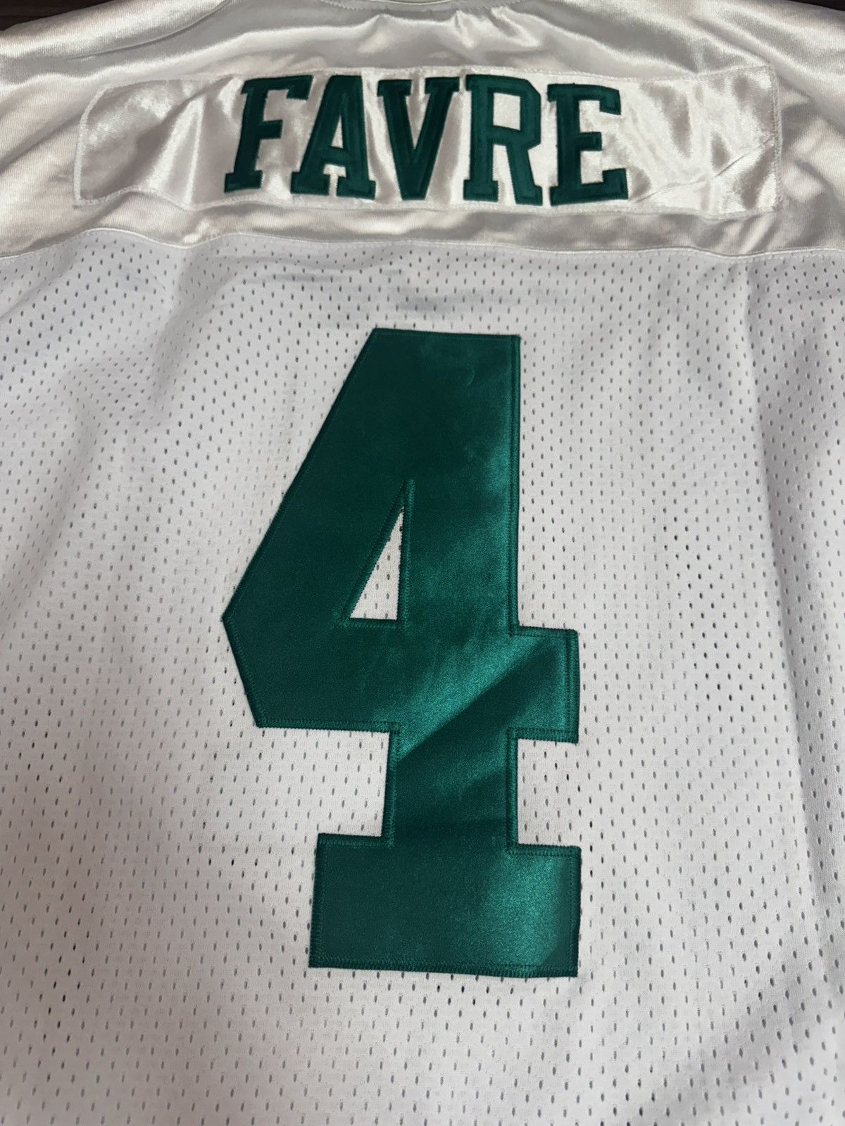 Reebok New York Jets Brett Favre #4 NFL Away Stitched Jersey Size US XL / EU 56 / 4 - 10 Thumbnail