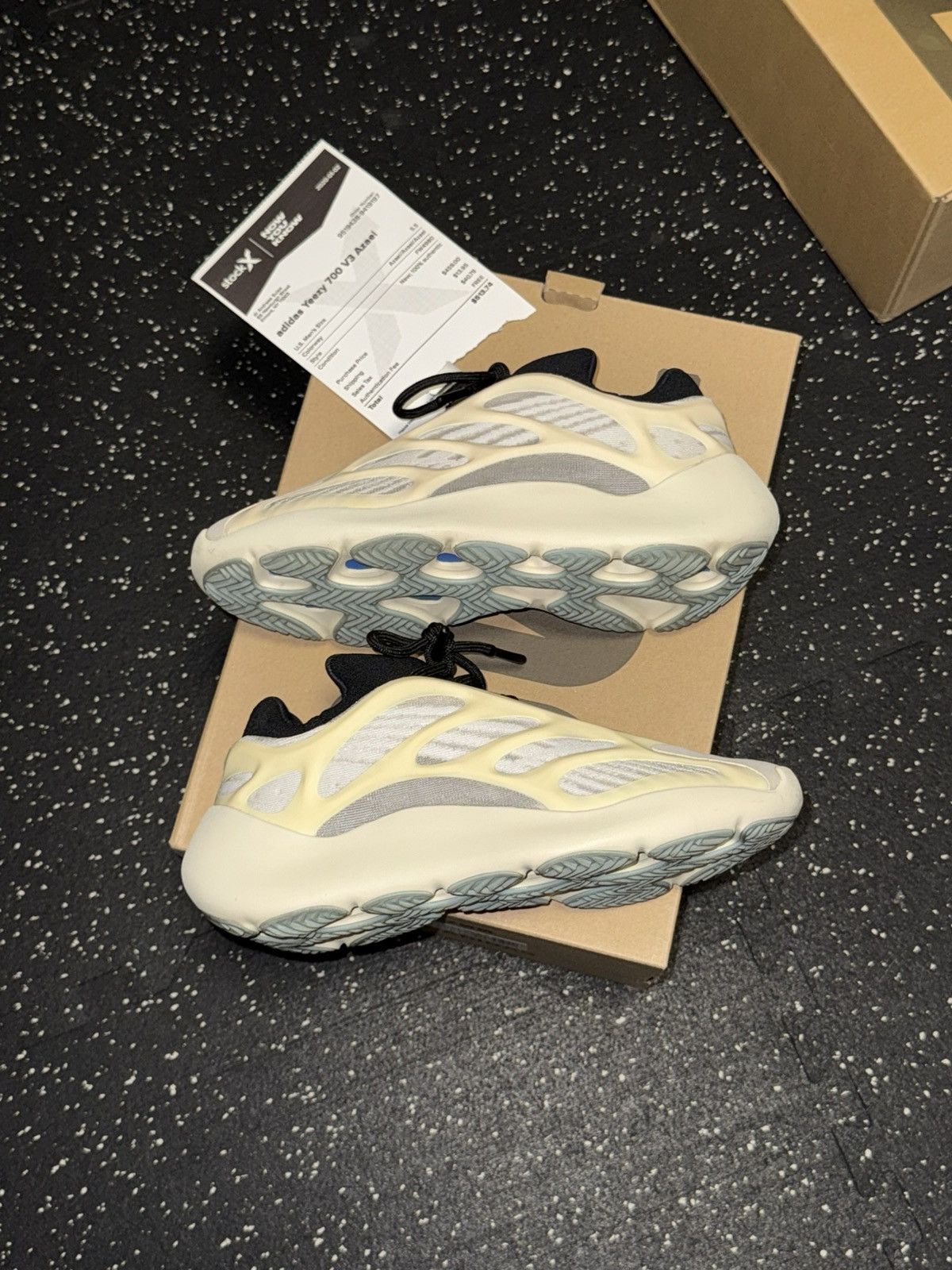 Adidas × Yeezy Adidas Yeezy 700 V3 Azael sz 5.5Y Size US 5.5 / EU 38 - 8 Thumbnail