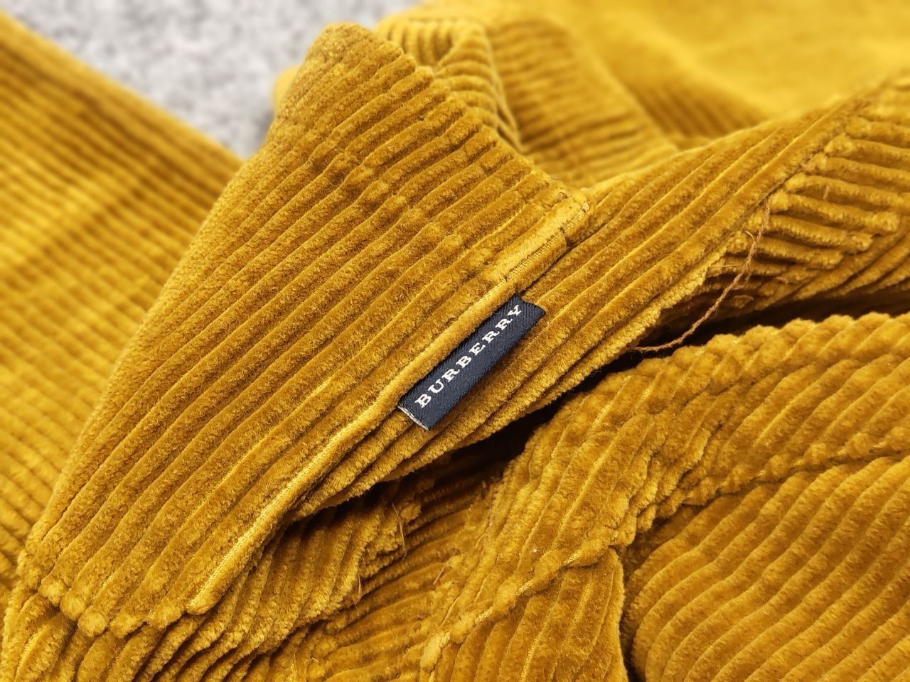 Burberry Burberry Yellow Corduroy Trousers Patch Pockets Baggy Pants Size 30" / US 8 / IT 44 - 17 Thumbnail
