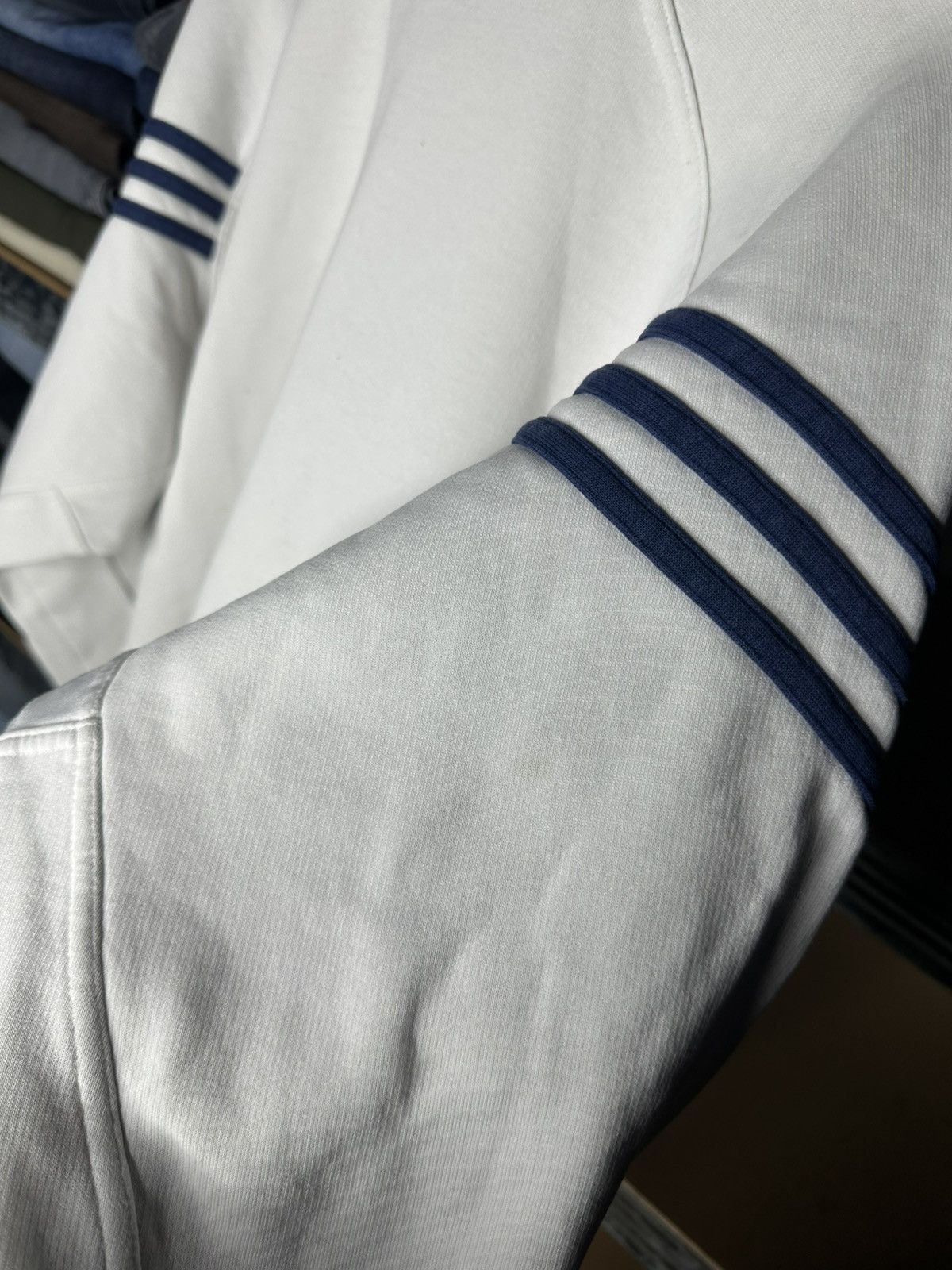Adidas Vintage Adidas Sweatshirt Size M Size US M / EU 48-50 / 2 - 13 Thumbnail