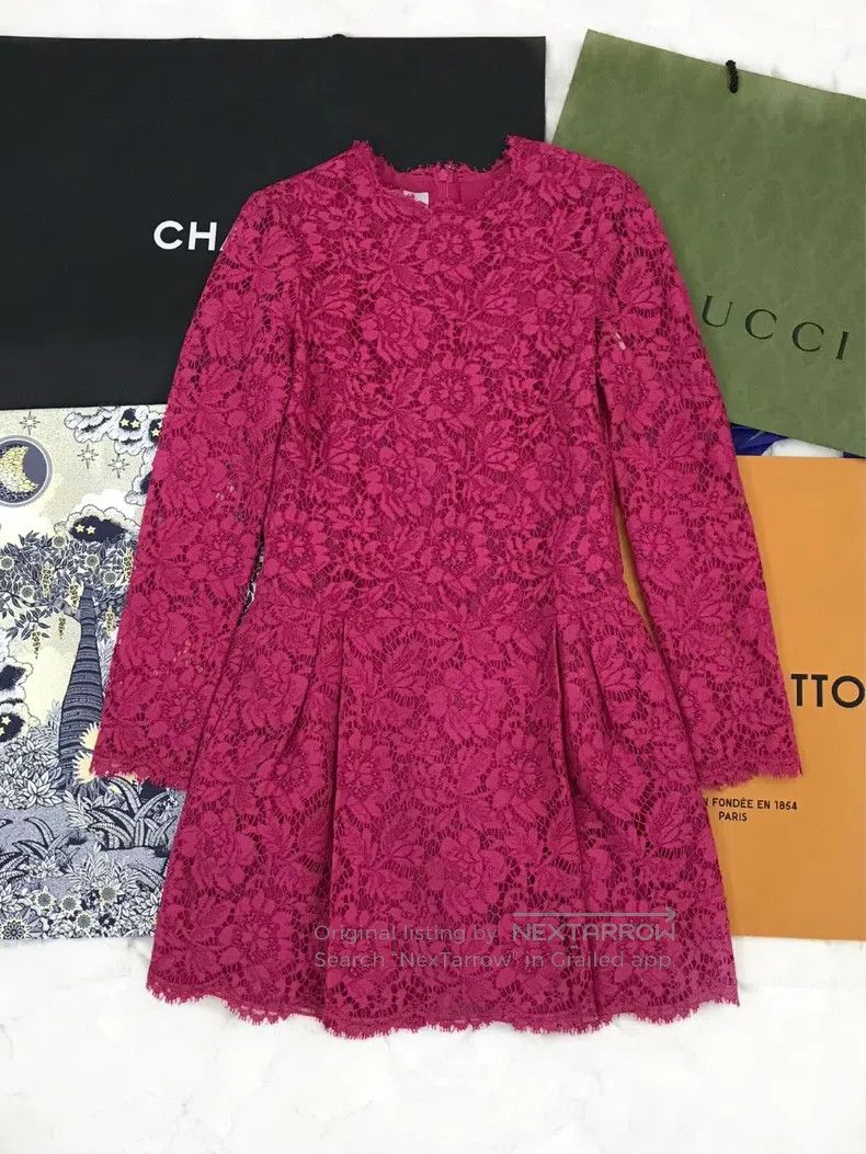 Valentino Valentino Openwork lace dress Size M / US 6-8 / IT 42-44 - 1 Thumbnail