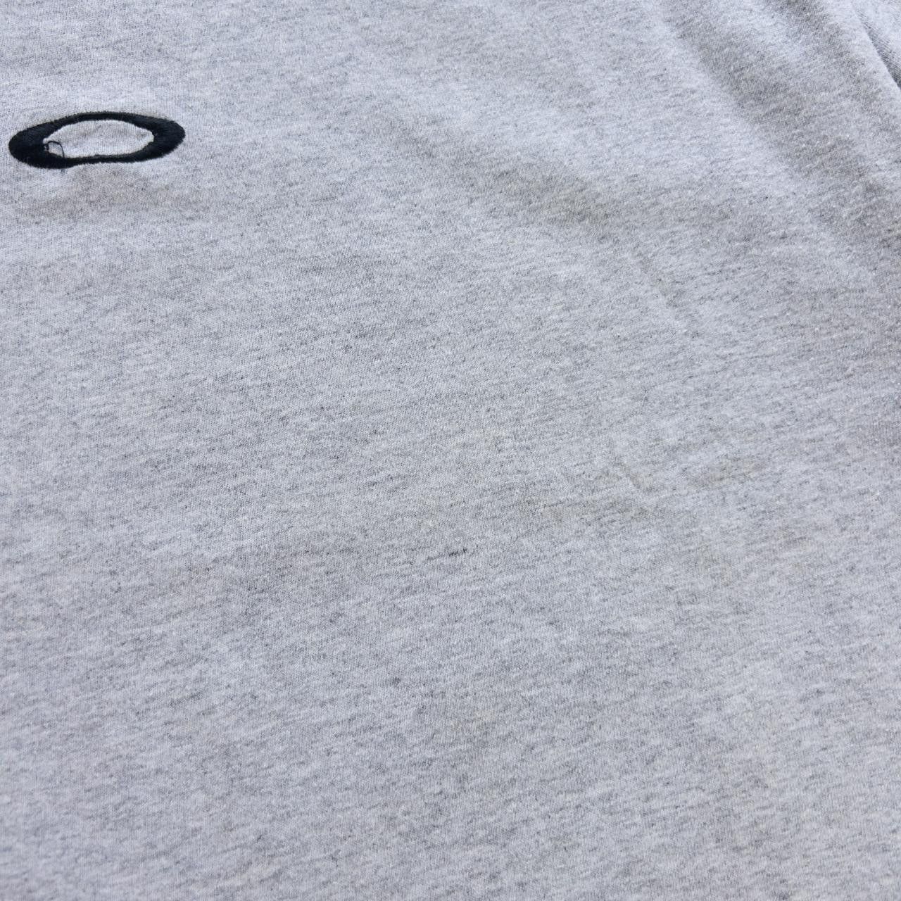 Oakley Vintage Oakley Center Logo T Shirt Size M Size US M / EU 48-50 / 2 - 4 Thumbnail