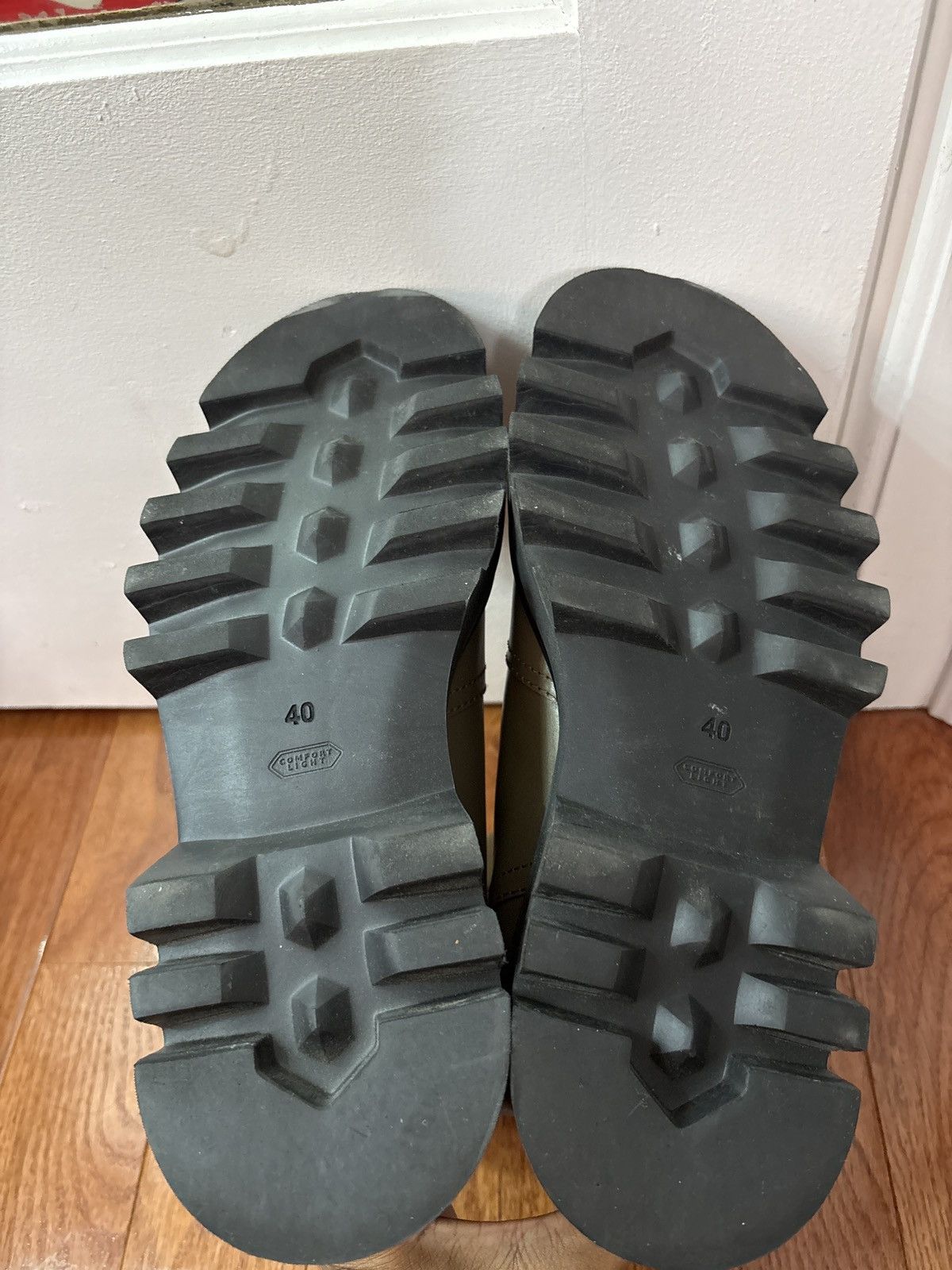 Zara Zara Green and Black Platform Leather Chelsea Boots Size US 9 / IT 39 - 3 Thumbnail