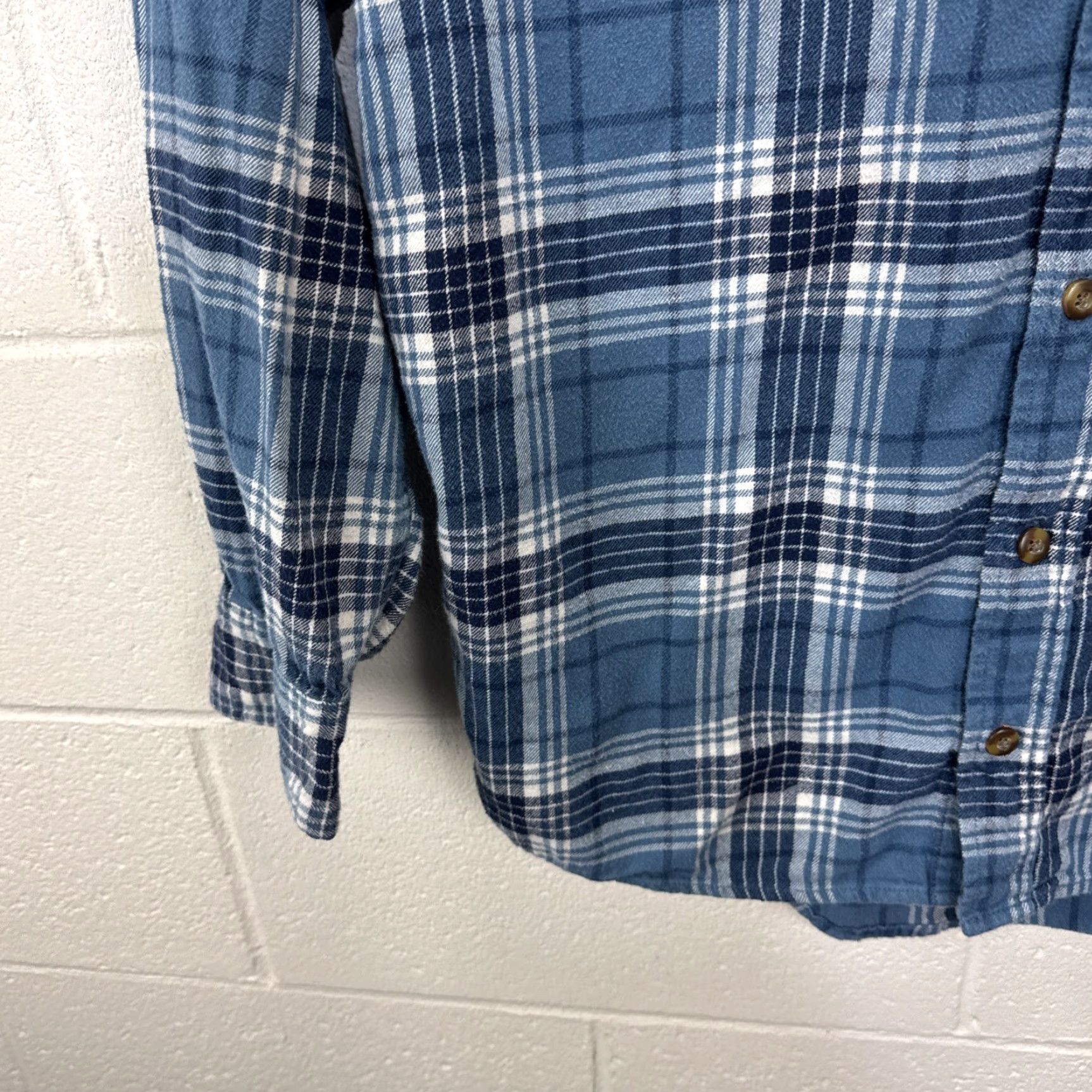 Vintage VINTAGE Field & Stream Shirt Large Tartan Plaid Button Down Flannel Mens Outdoor 90s Size US L / EU 52-54 / 3 - 5 Thumbnail