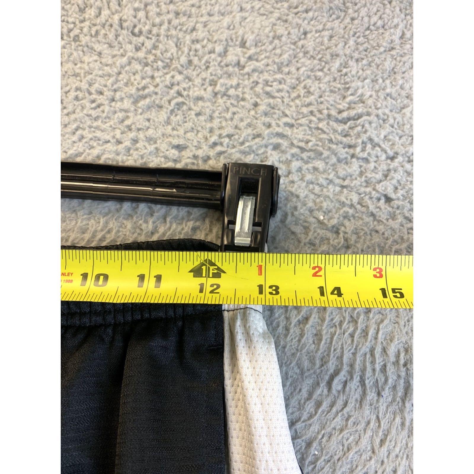 Nike Nike Athletic Shorts teens M 14-16 Black Embroidered Swoosh Logo/ 35-88 Size US 31 - 4 Thumbnail