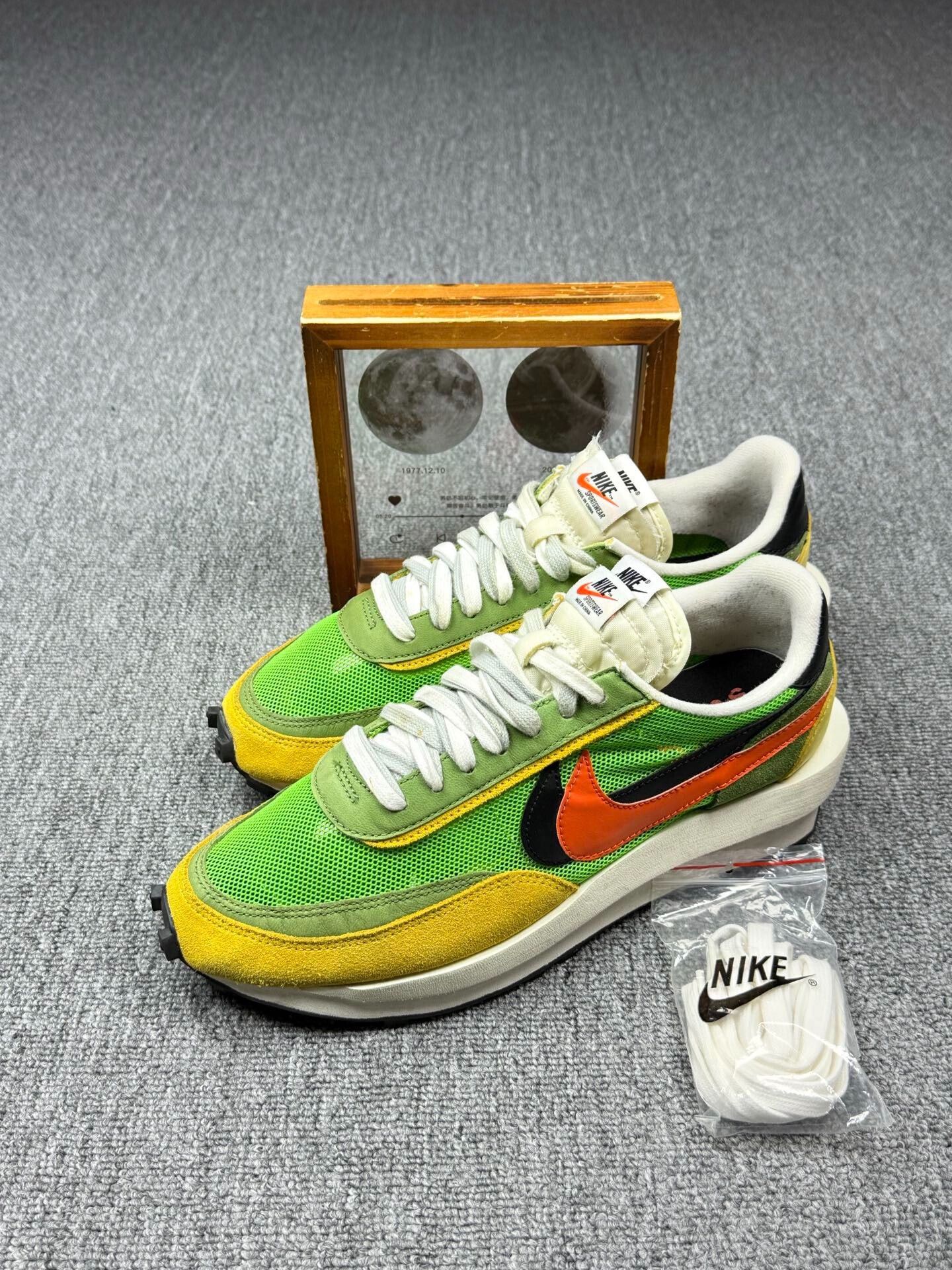Nike Nike SACAI Yellow Lowtop Sneakers 11 Men Size US 11 / EU 44 - 1 Thumbnail