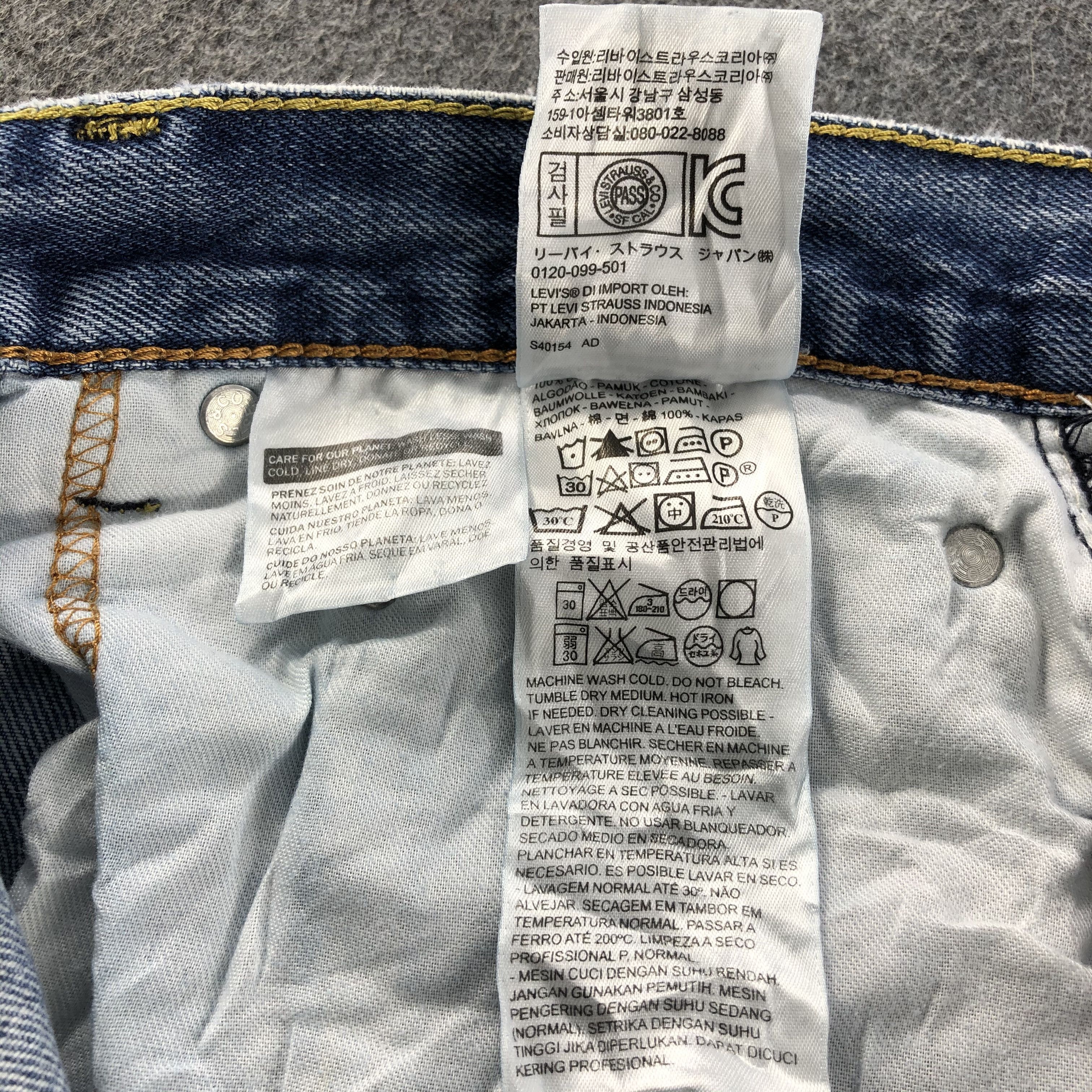 Levi's BLue Wash Vintage Levis 550 Jeans-J1184 Size US 36 / EU 52 - 10 Thumbnail