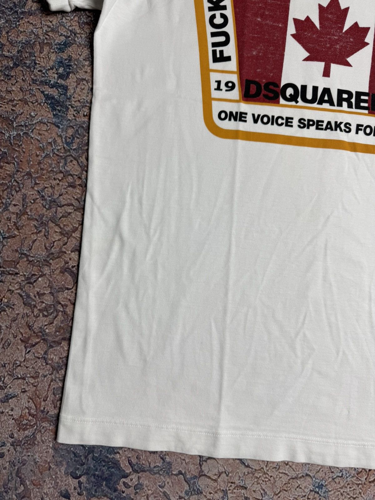 Dsquared2 Dsquared2 T-short Tee Big Logo Size L White Drill Size US L / EU 52-54 / 3 - 3 Thumbnail