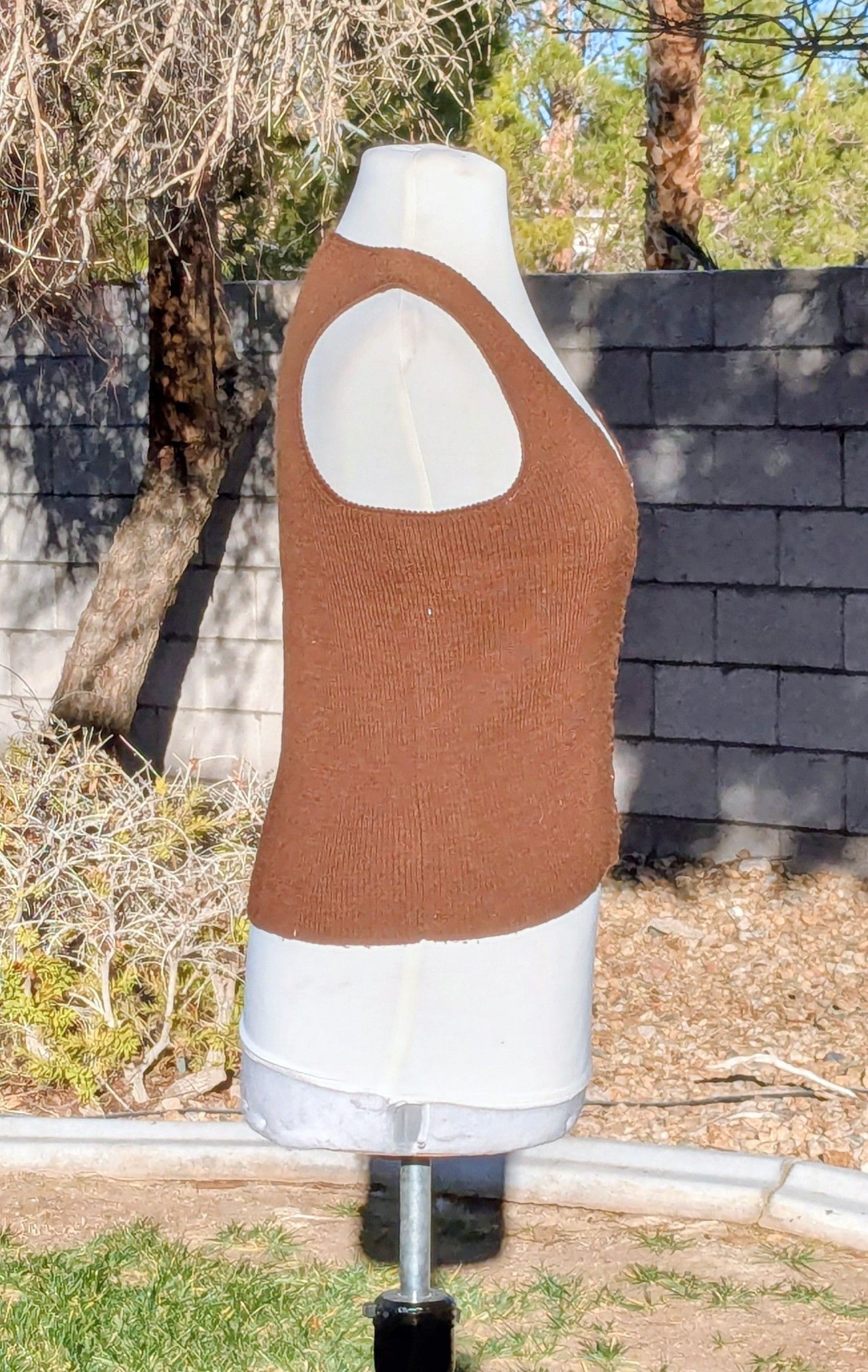 Vintage Fuji Knit Chocolate Button Wool Petite Sweater Vest Used Size M / US 6-8 / IT 42-44 - 3 Thumbnail